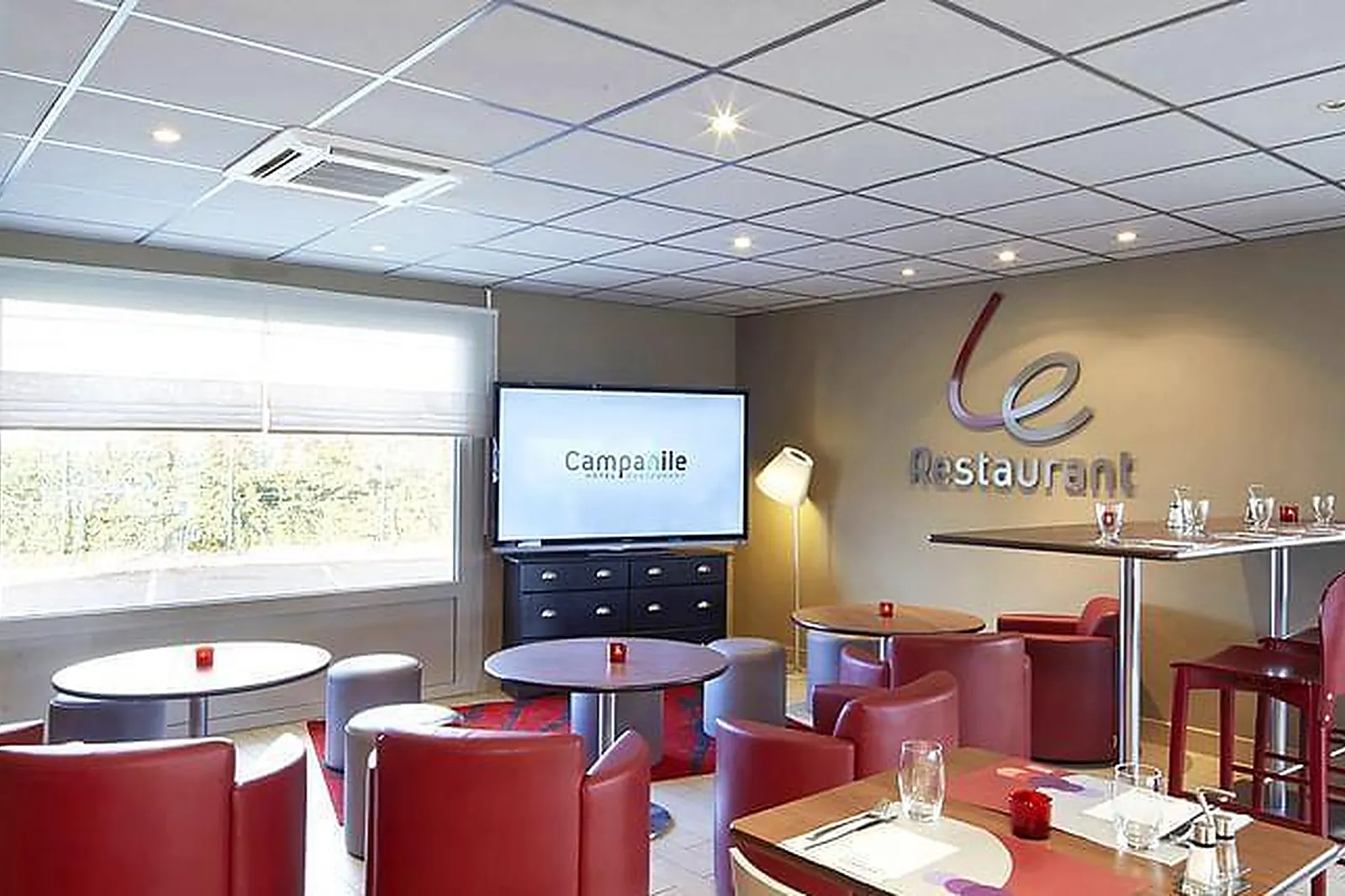 Lieux événementiels, RENT A BLOC