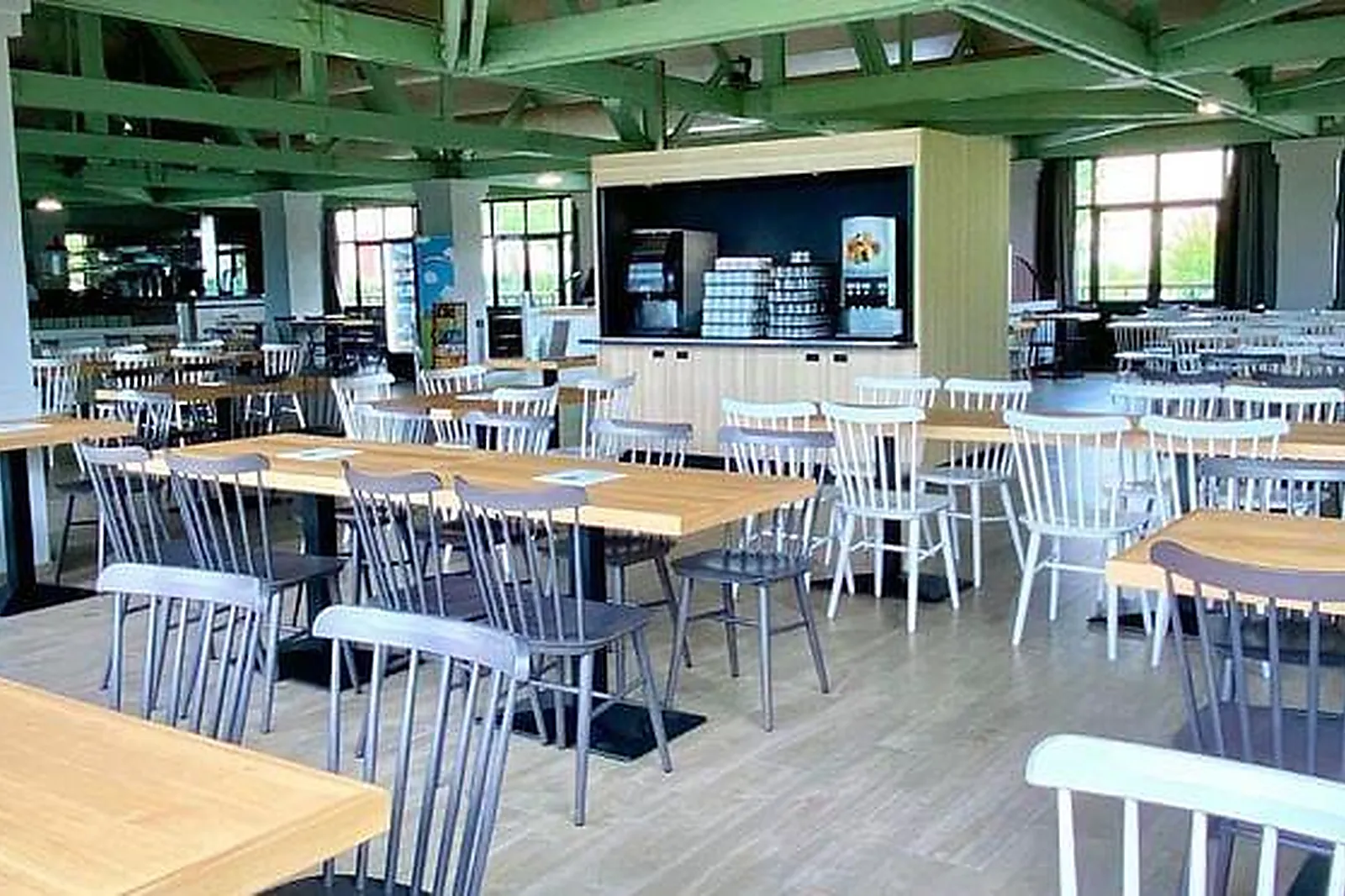 Lieux événementiels, CAMPANILE VAL DE FRANCE ***