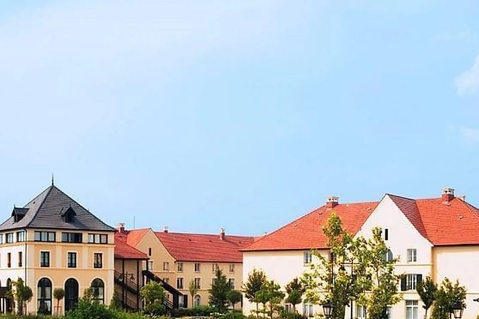 Lieux événementiels, CAMPANILE VAL DE FRANCE ***
