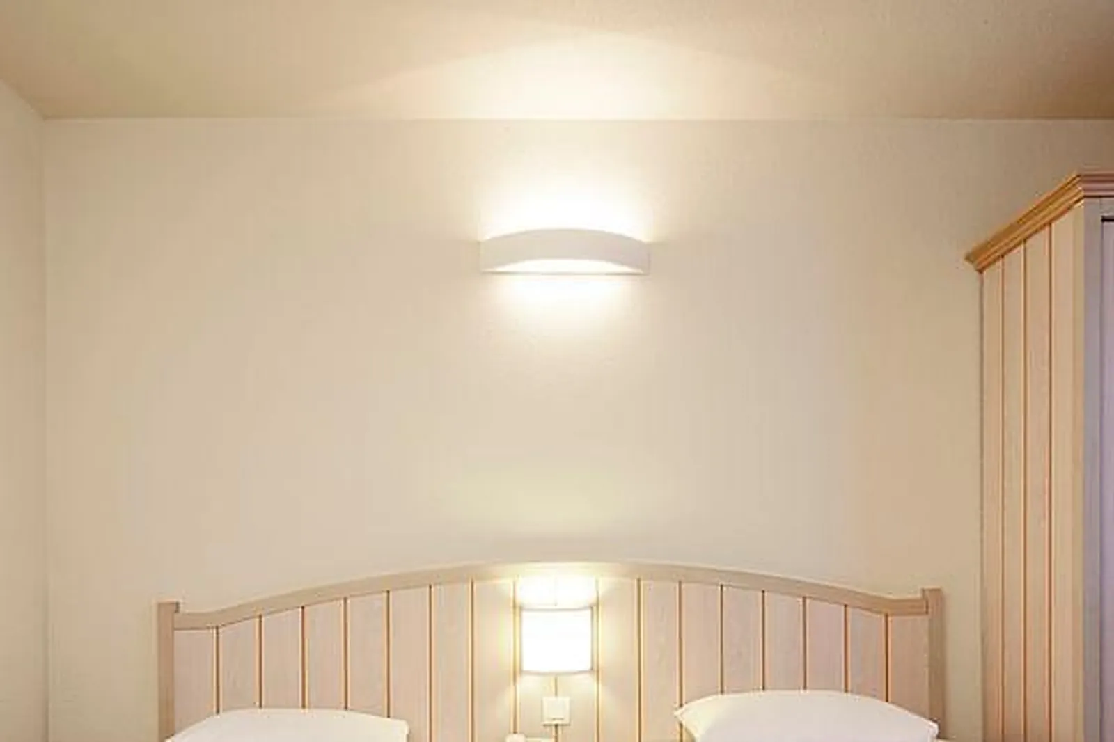 Lieux événementiels, CAMPANILE VAL DE FRANCE ***