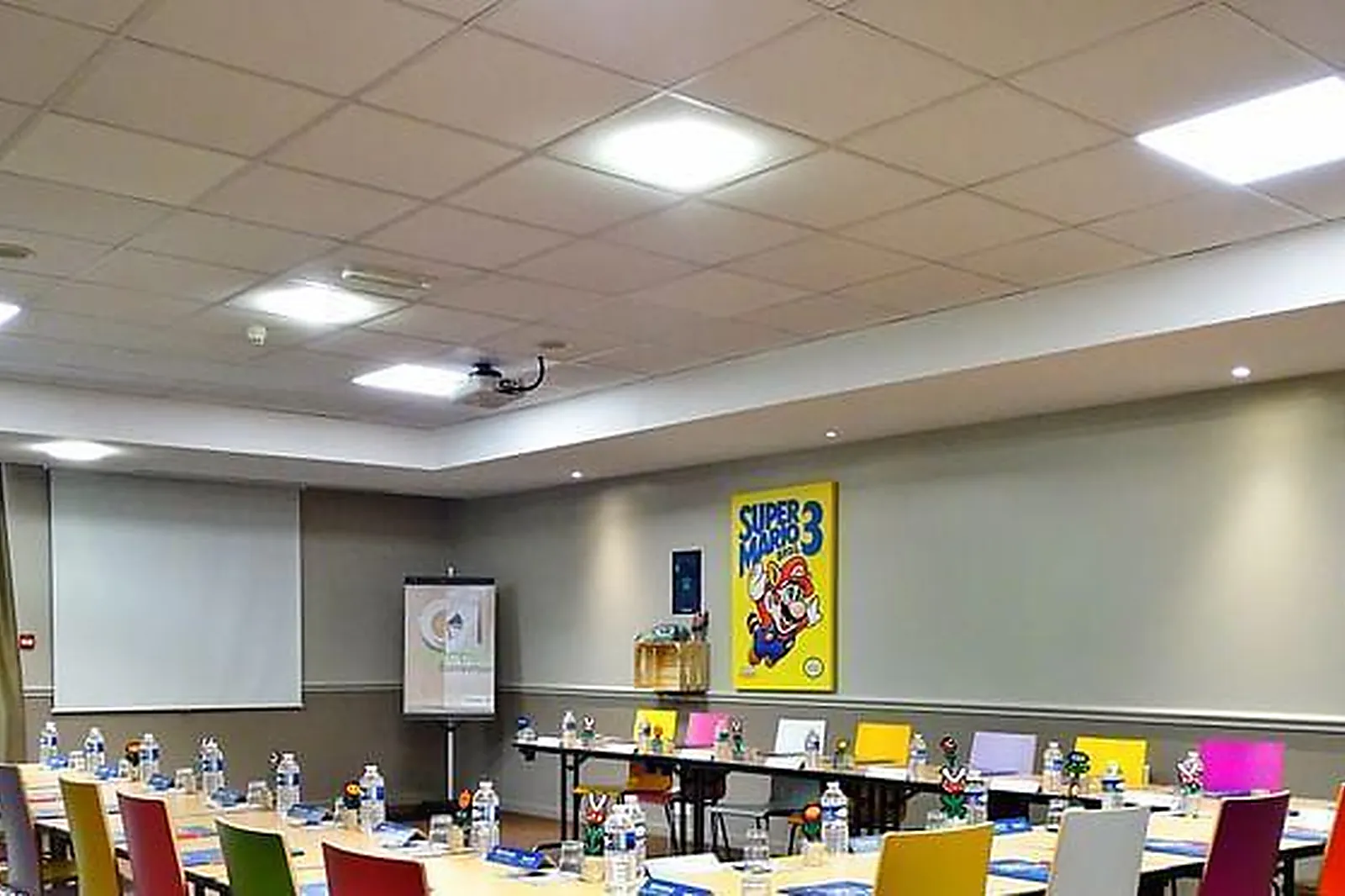 Lieux événementiels, CAMPANILE VAL DE FRANCE ***