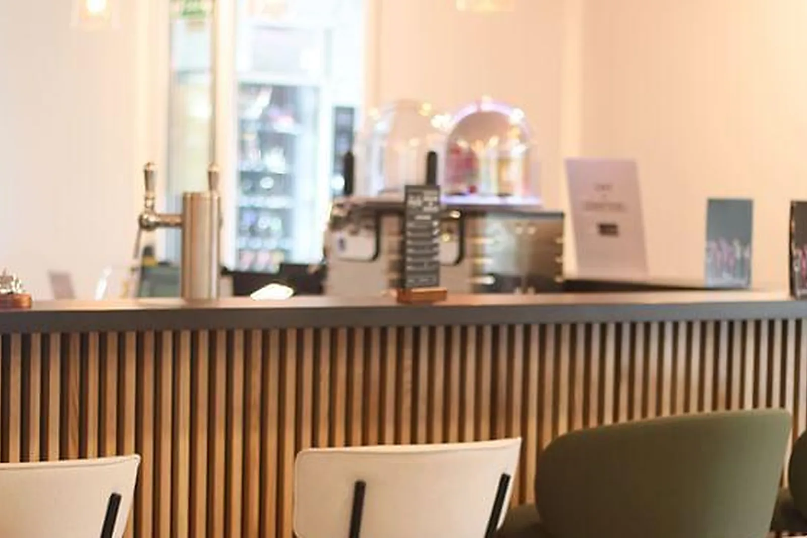 Lieux événementiels, CAMPANILE VERT SAINT DENIS***