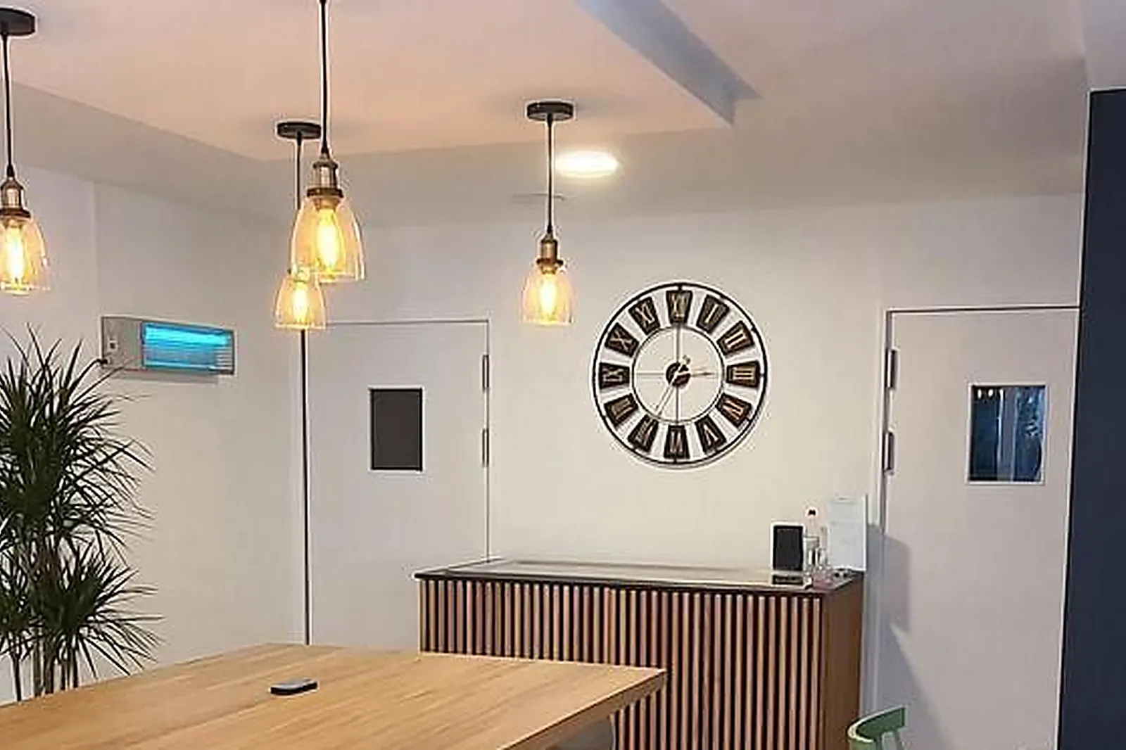 Lieux événementiels, CAMPANILE VERT SAINT DENIS***