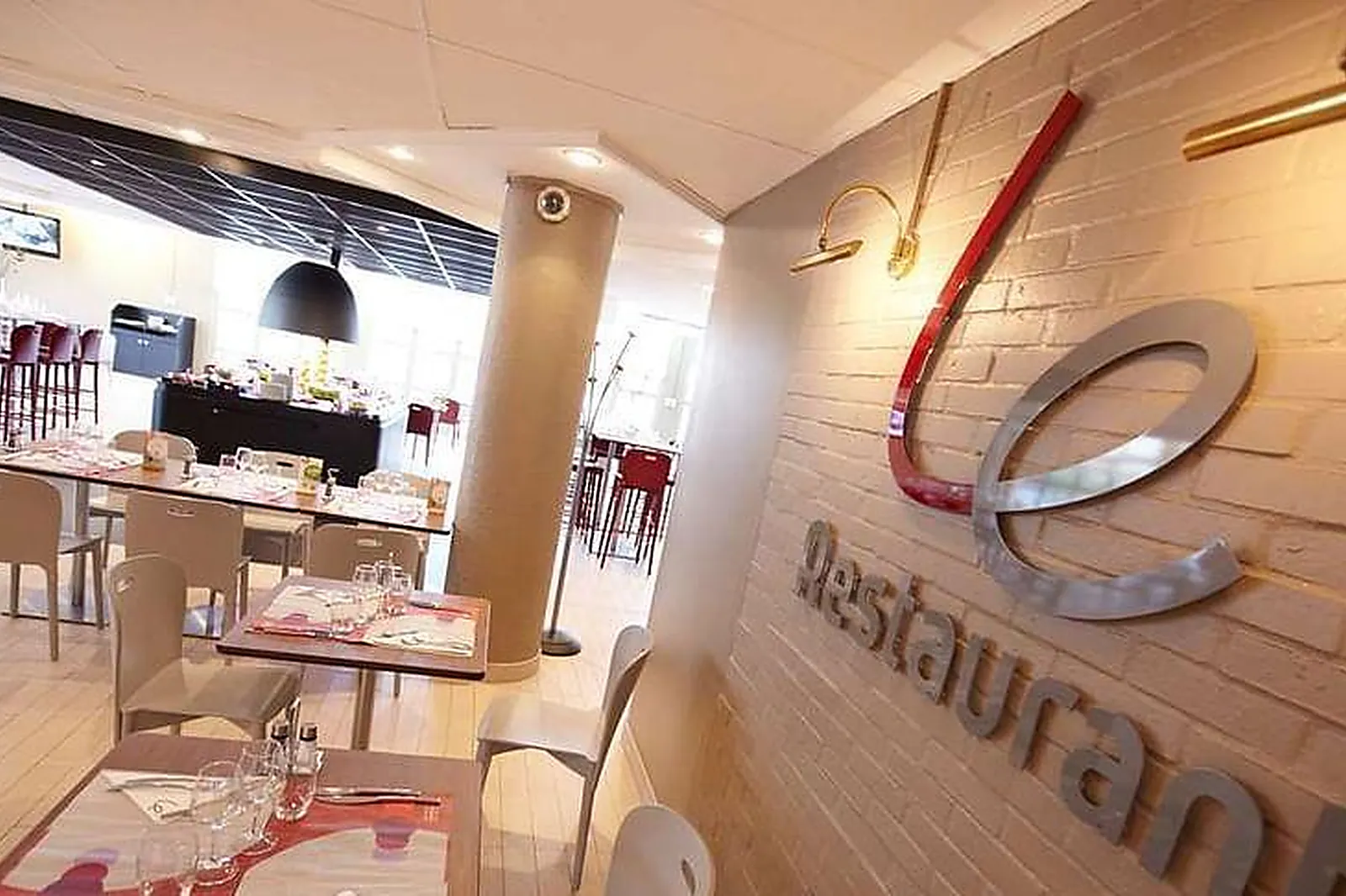 Lieux événementiels, CAMPANILE VILLENEUVE SAINT-GEORGES***