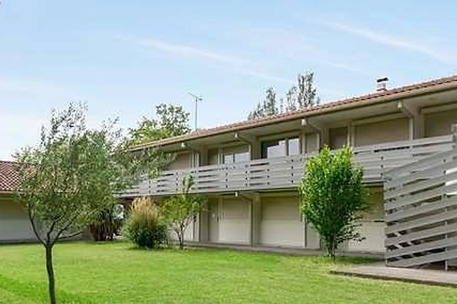 Lieux événementiels, CAMPANILE VITROLLES GRIFFON***