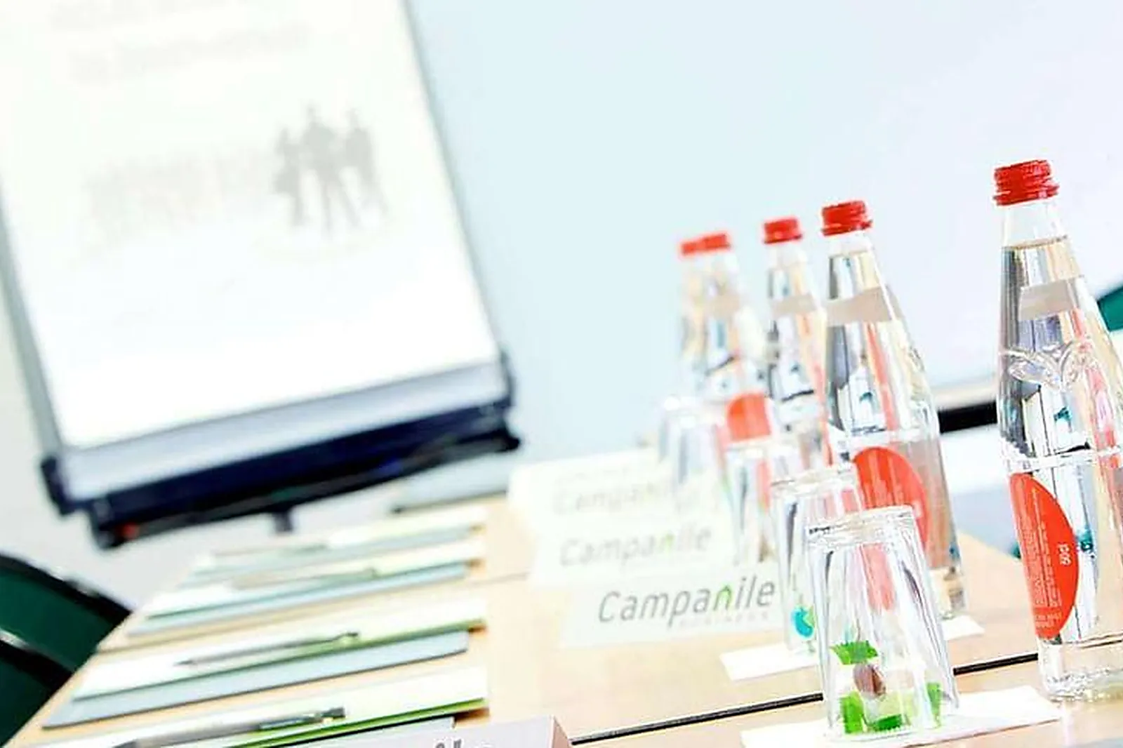 Lieux événementiels, CAMPANILE VITROLLES GRIFFON***