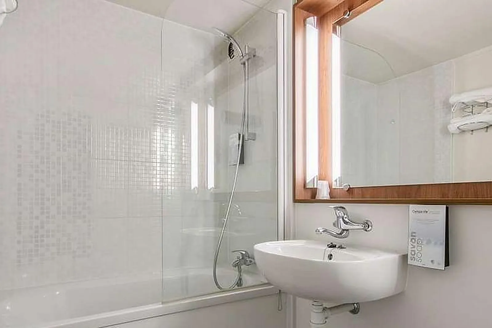 Lieux événementiels, CAMPANILE VITROLLES GRIFFON***