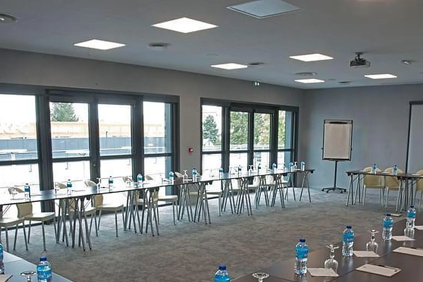 Lieux événementiels, CAP EVENTS