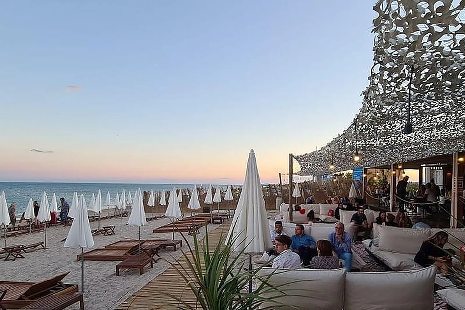 Lieux événementiels, CARRÉ MER PLAGE