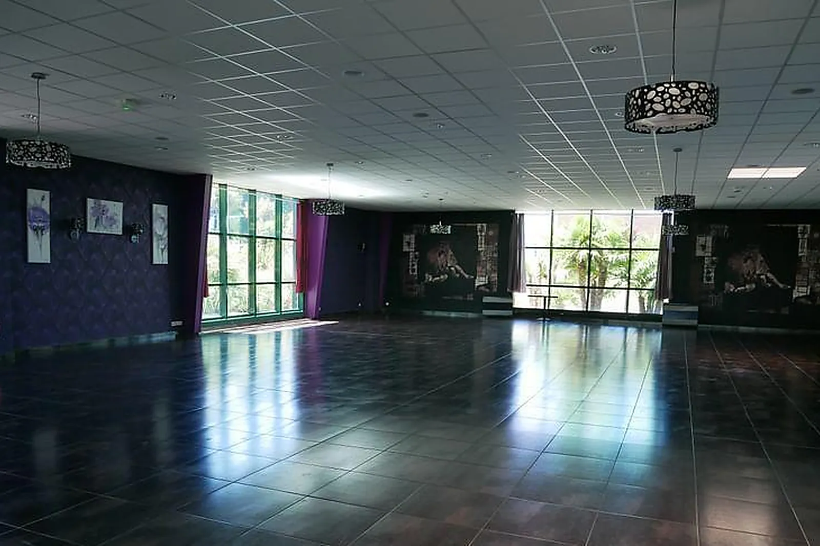 Lieux événementiels, CINEPOLE LOC