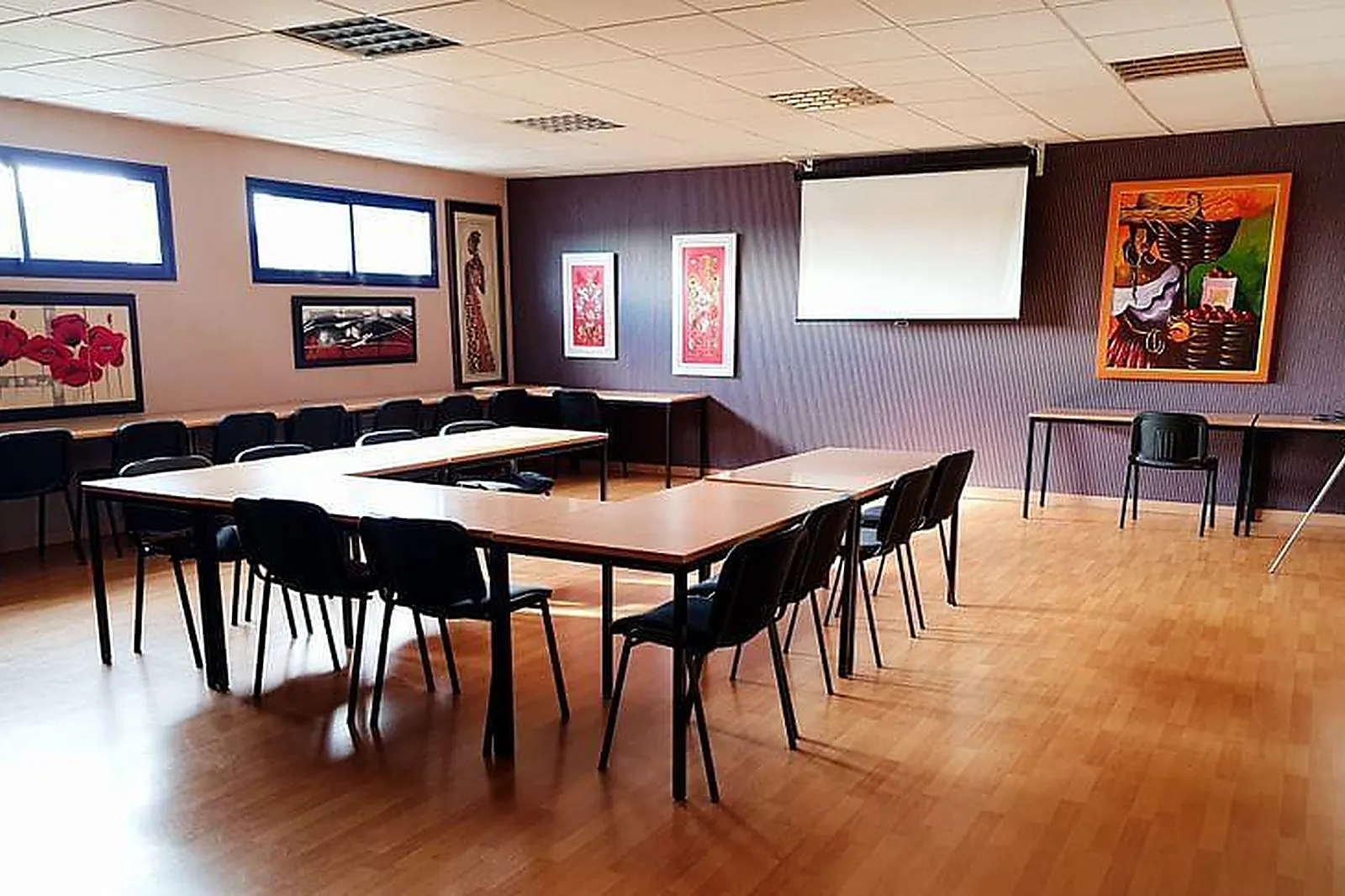 Lieux événementiels, CINEPOLE LOC