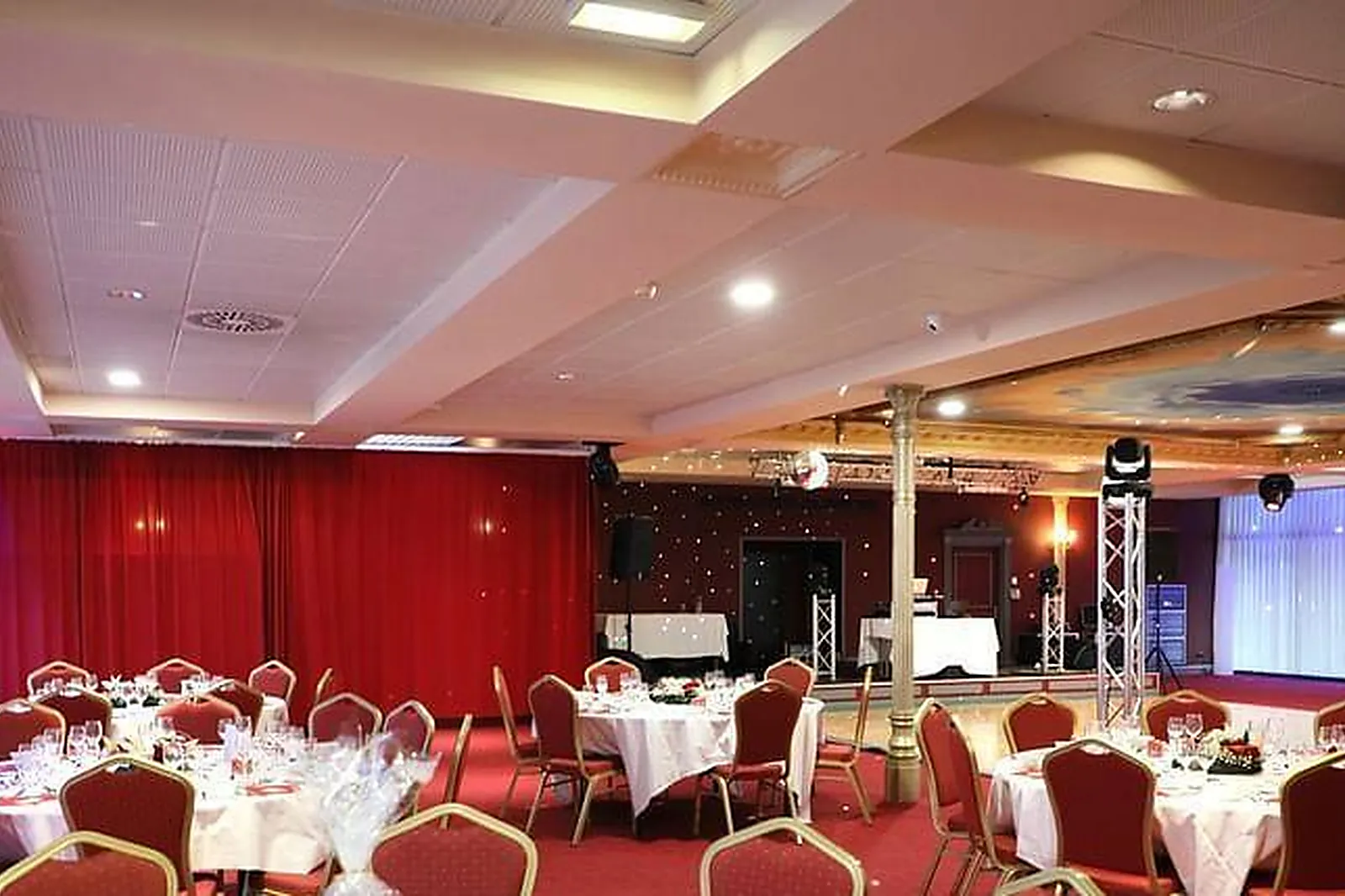 Lieux événementiels, CASINO - PLOMBIÈRES LES BAINS