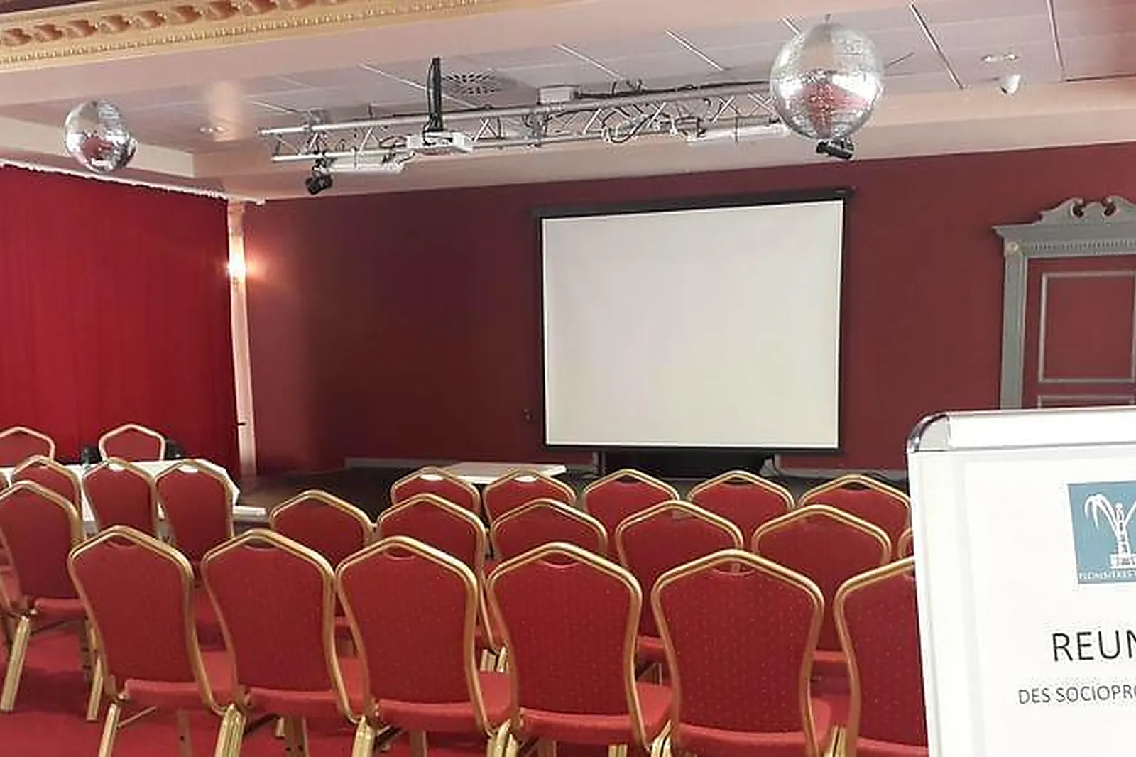 Lieux événementiels, CASINO - PLOMBIÈRES LES BAINS