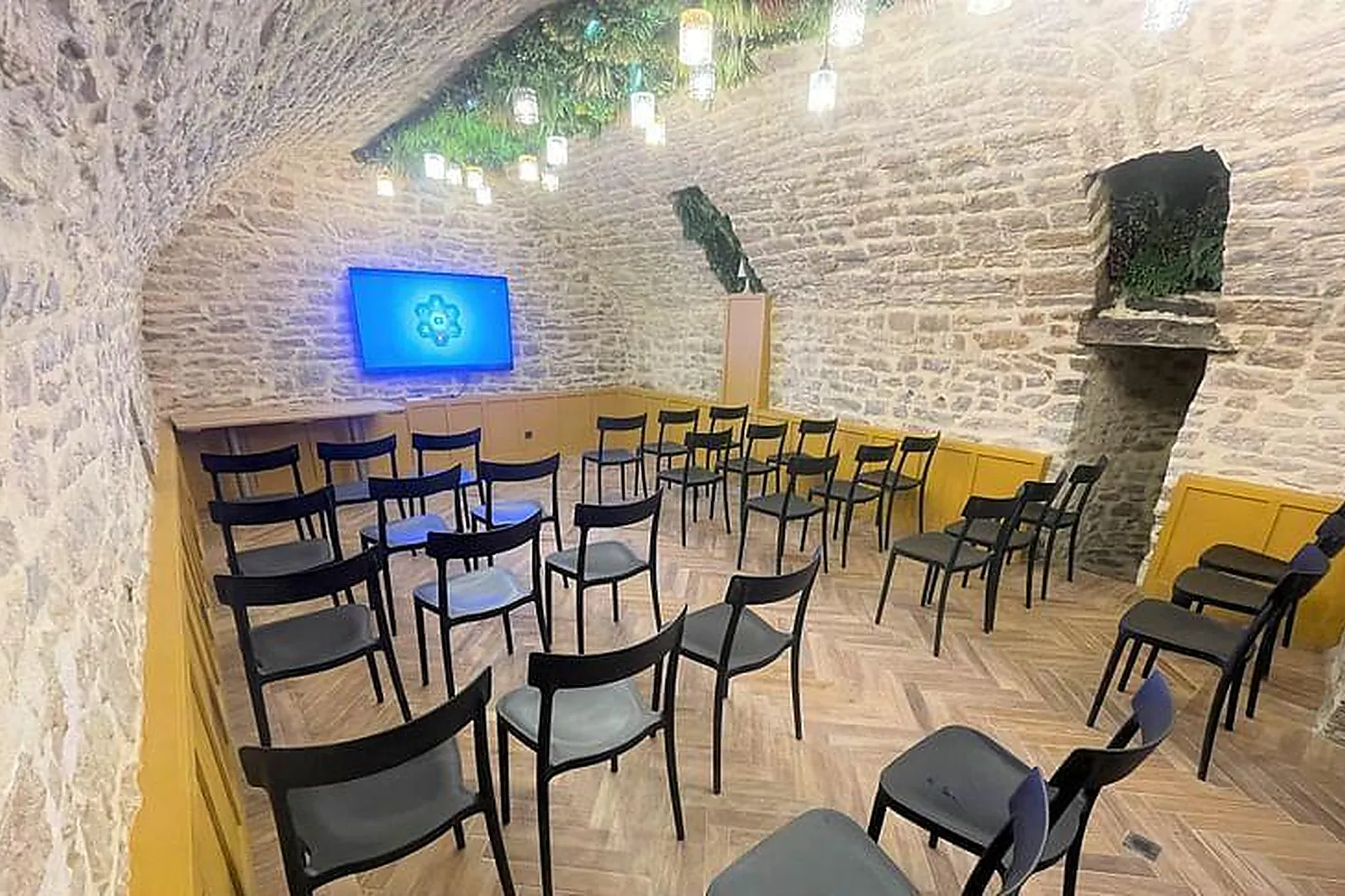 Lieux événementiels, CASSE LES CODES - ESPACE PARTAGÉ - DIJON CENTRE VILLE