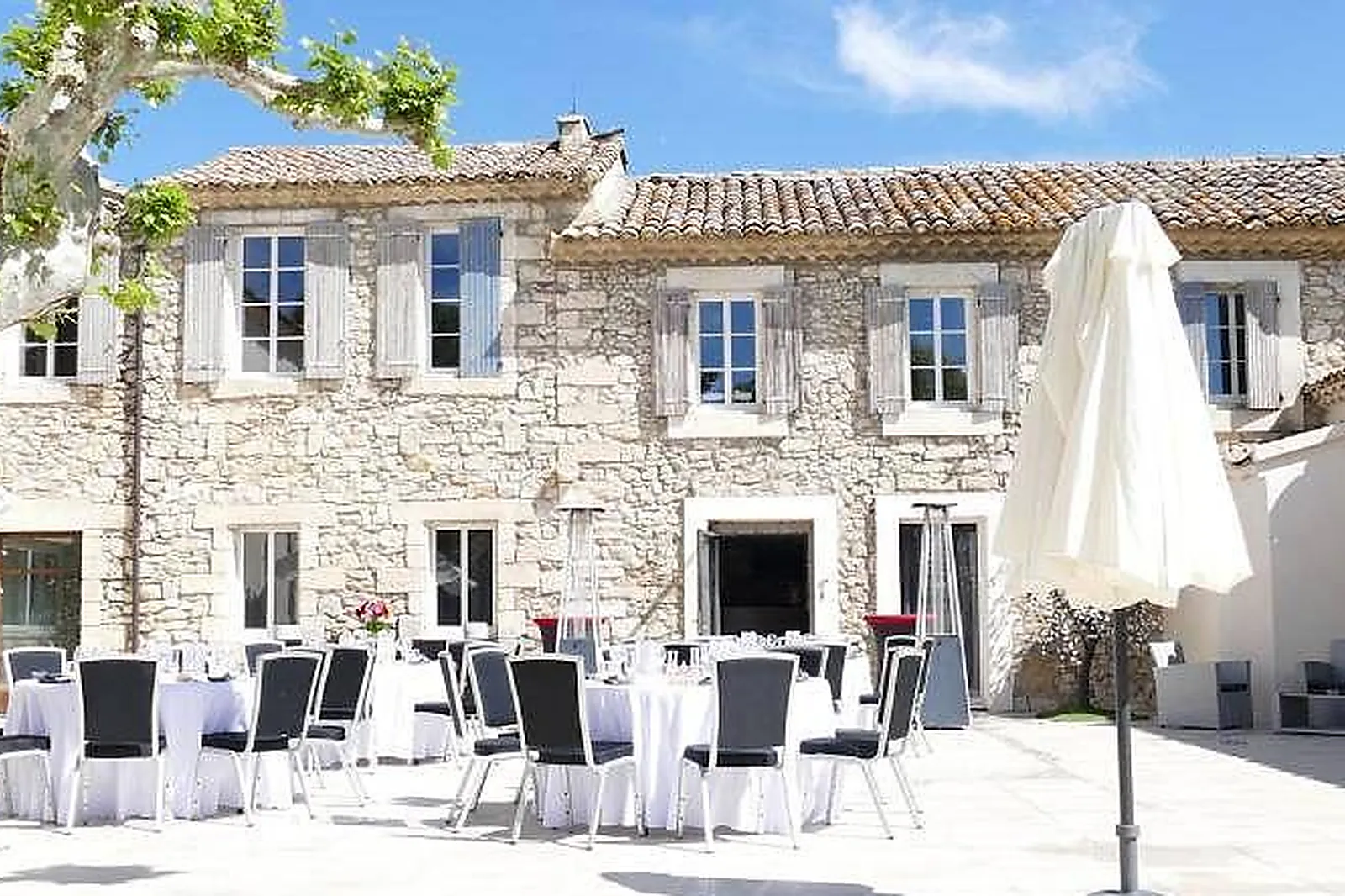 Lieux événementiels, CASTEL ESPACE EVENEMENTS