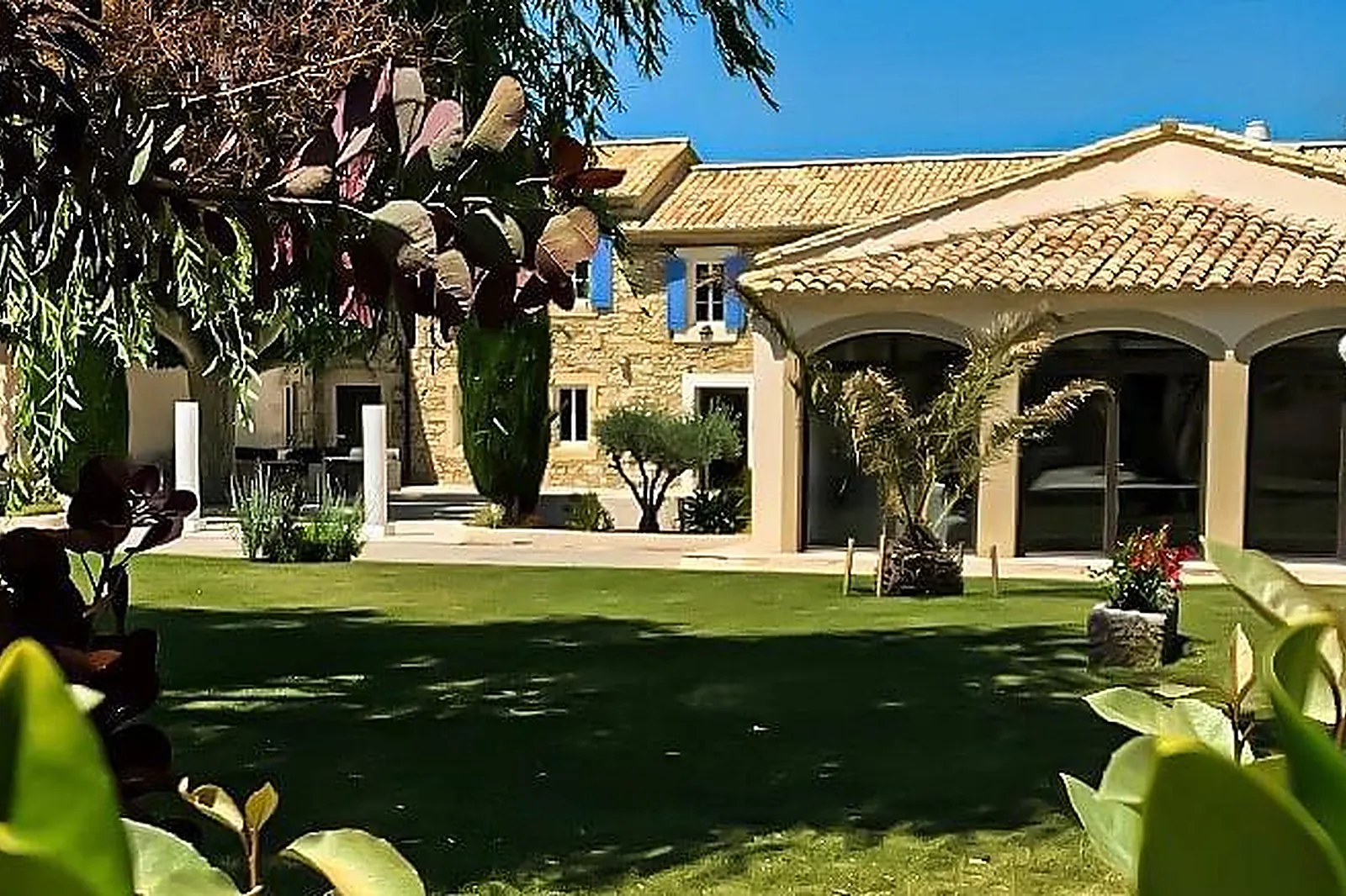 Lieux événementiels, CASTEL ESPACE EVENEMENTS