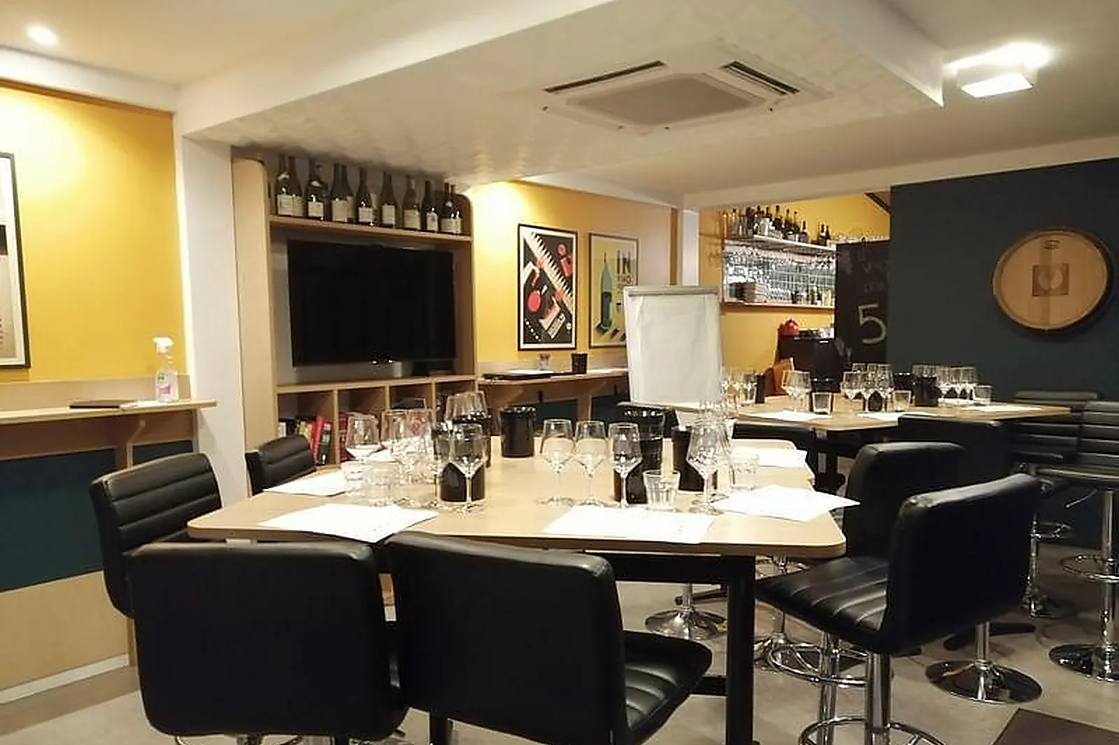 Lieux événementiels, CAVE LE VINGT-DEUX