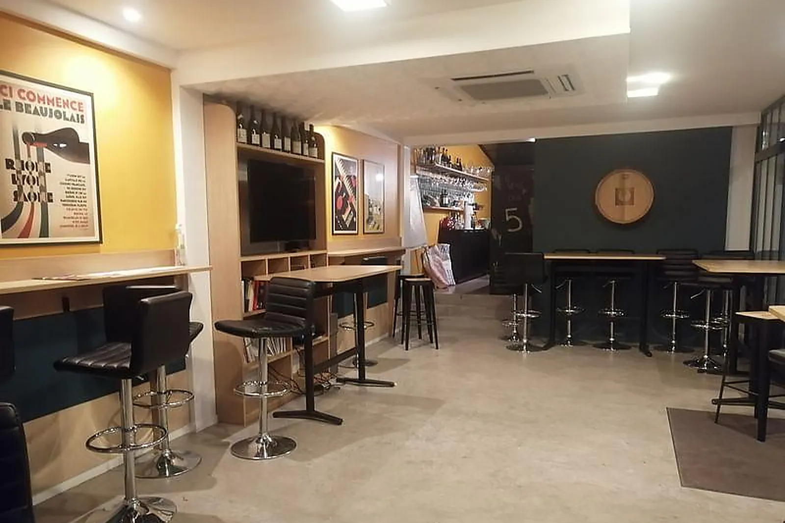 Lieux événementiels, CAVE LE VINGT-DEUX