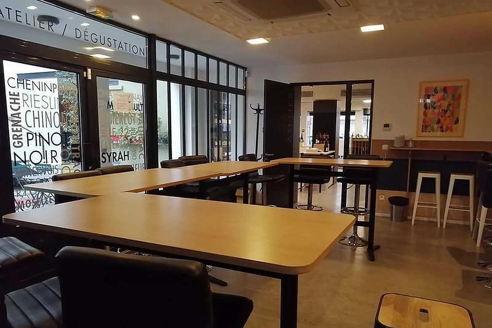 Lieux événementiels, CAVE LE VINGT-DEUX