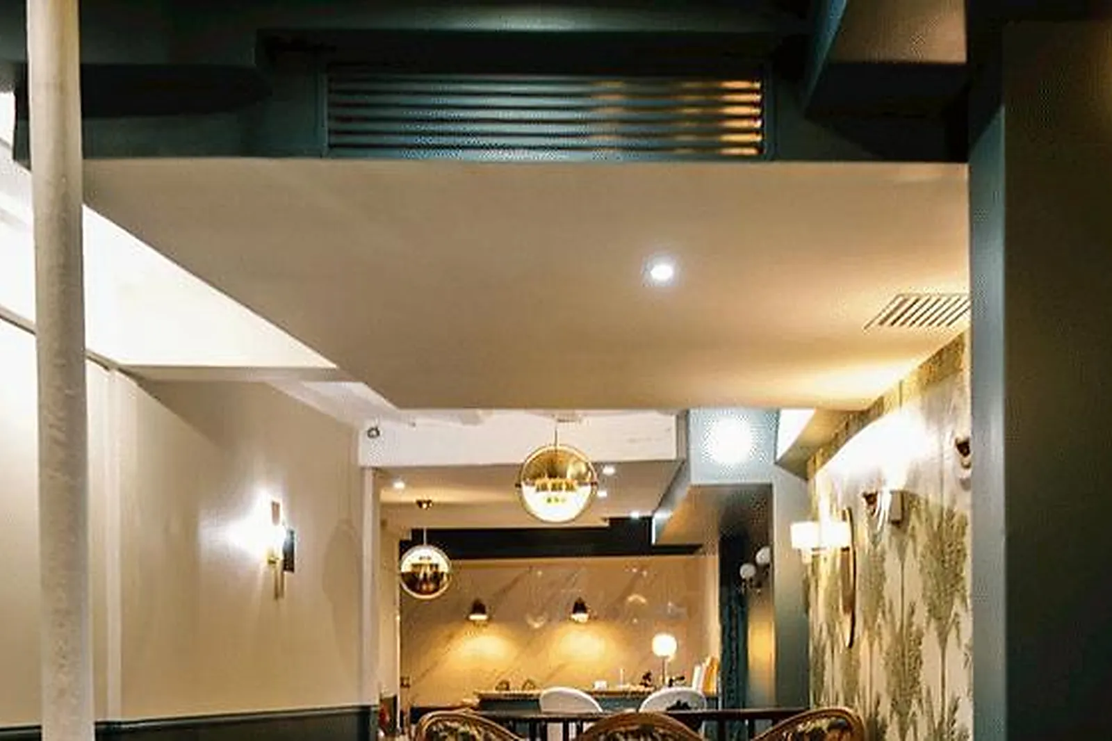 Lieux événementiels, CAVE À MANGER DANS LE 5EME