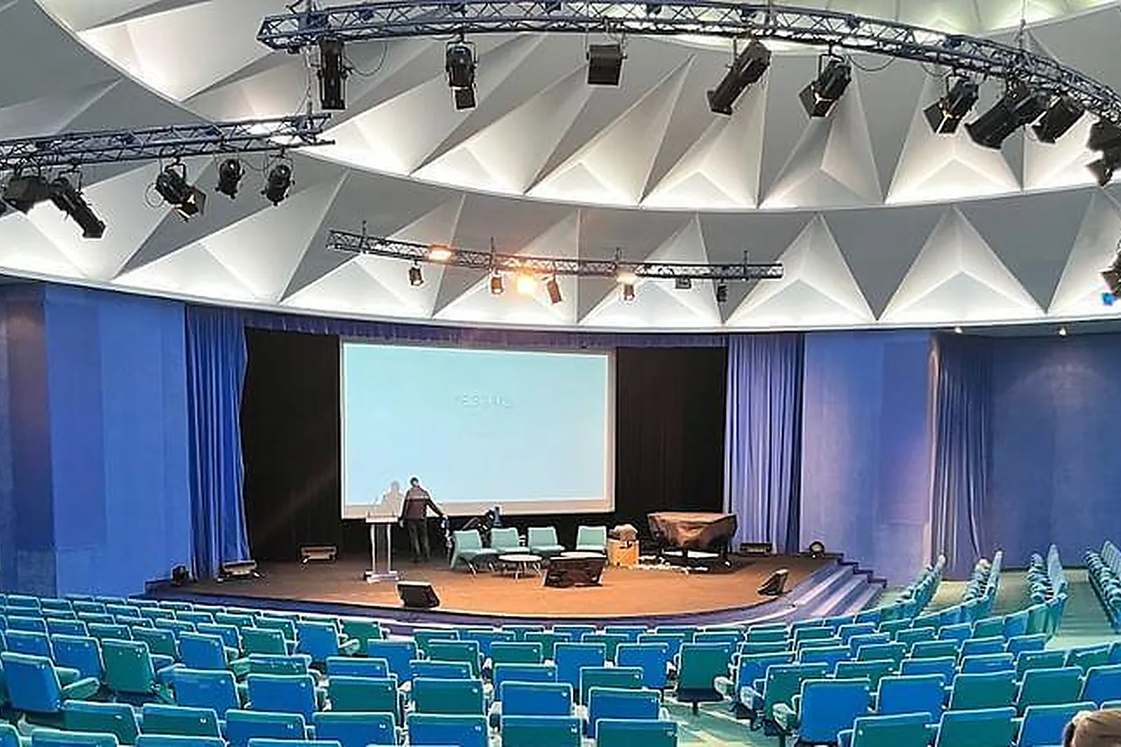 Lieux événementiels, CENTRE DES CONGRÈS CAEN