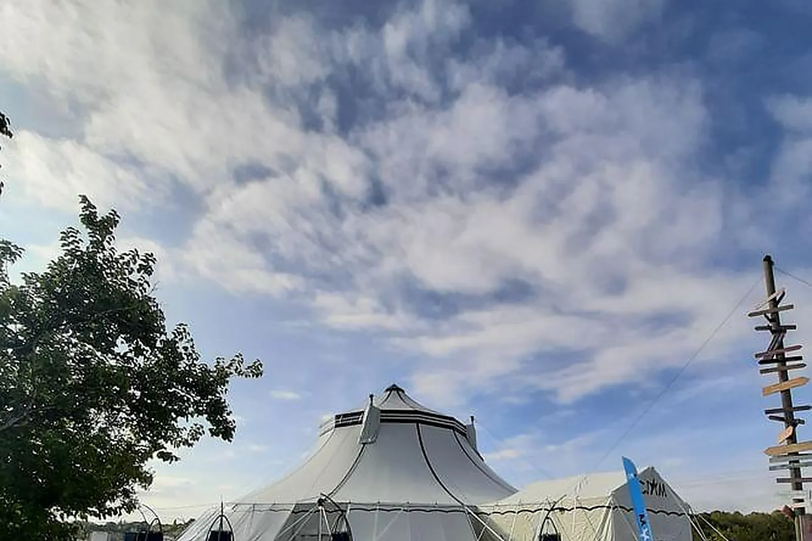 Lieux événementiels, CENTRE INTERNATIONAL DE ARTS EN MOUVEMENT