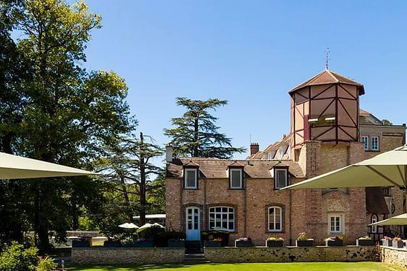 Lieux événementiels, CENTRE NATIONAL DU FOOTBALL - CLAIREFONTAINE-EN-YVELINES