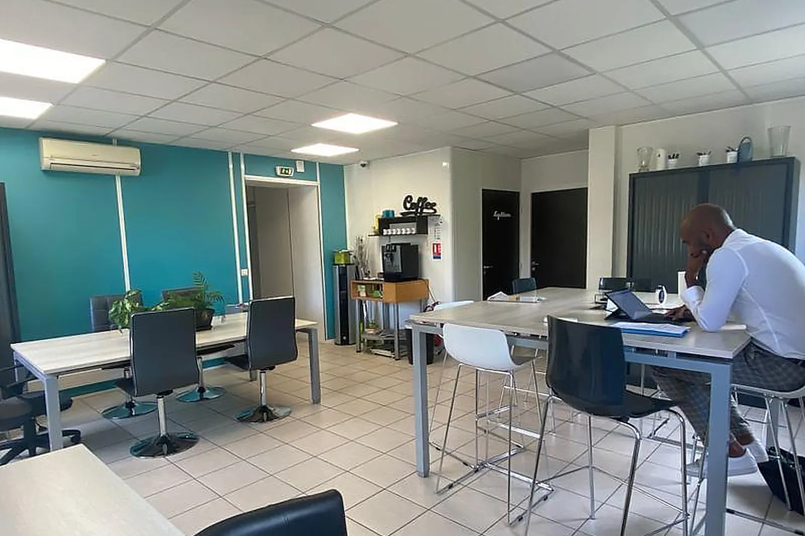 Lieux événementiels, CENTRE D'AFFAIRES LETTER CASE