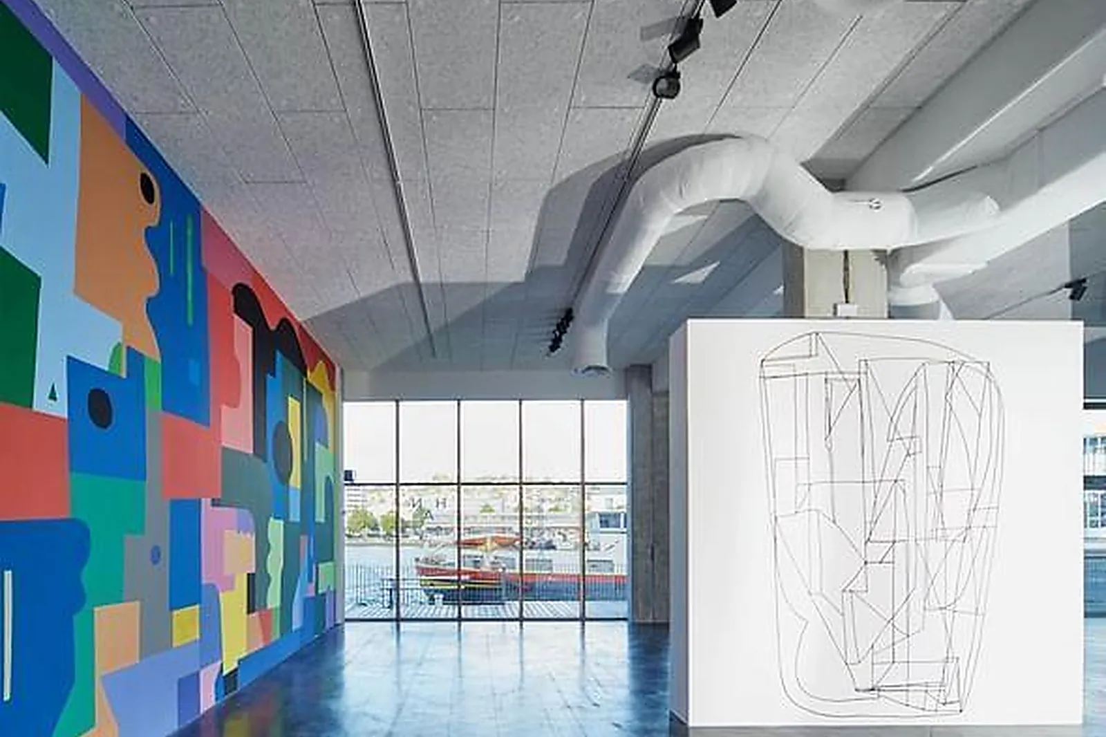 Lieux événementiels, CENTRE D'ART CONTEMPORAIN DU HANGAR 107