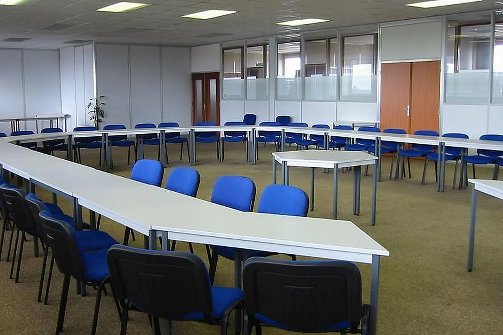 Lieux événementiels, CENTRE D'AFFAIRES EGB