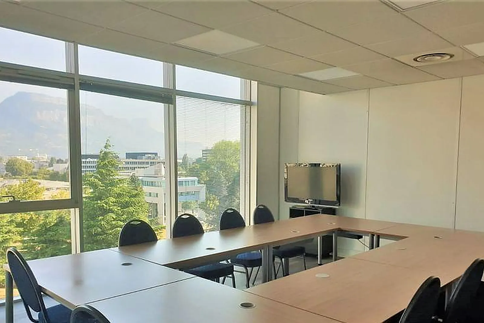 Lieux événementiels, CENTRE D'AFFAIRES ORIS CA