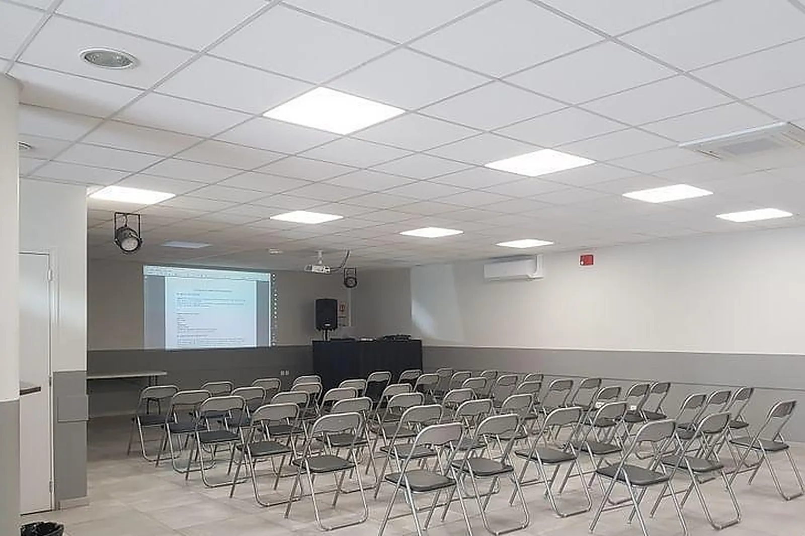 Lieux événementiels, ROC DE MASSEREAU