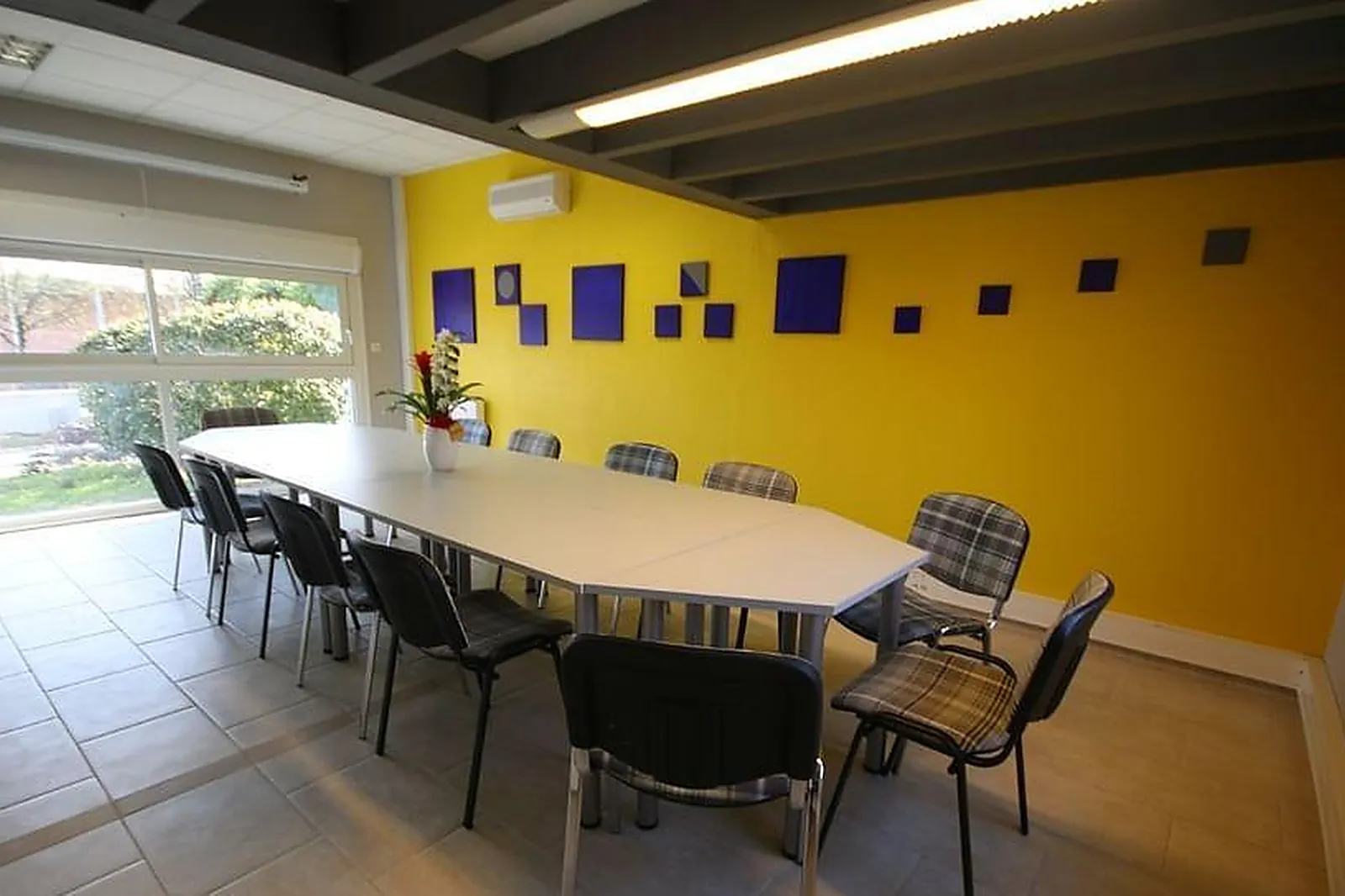 Lieux événementiels, B&B HOTEL AIX-EN-PROVENCE VENELLES