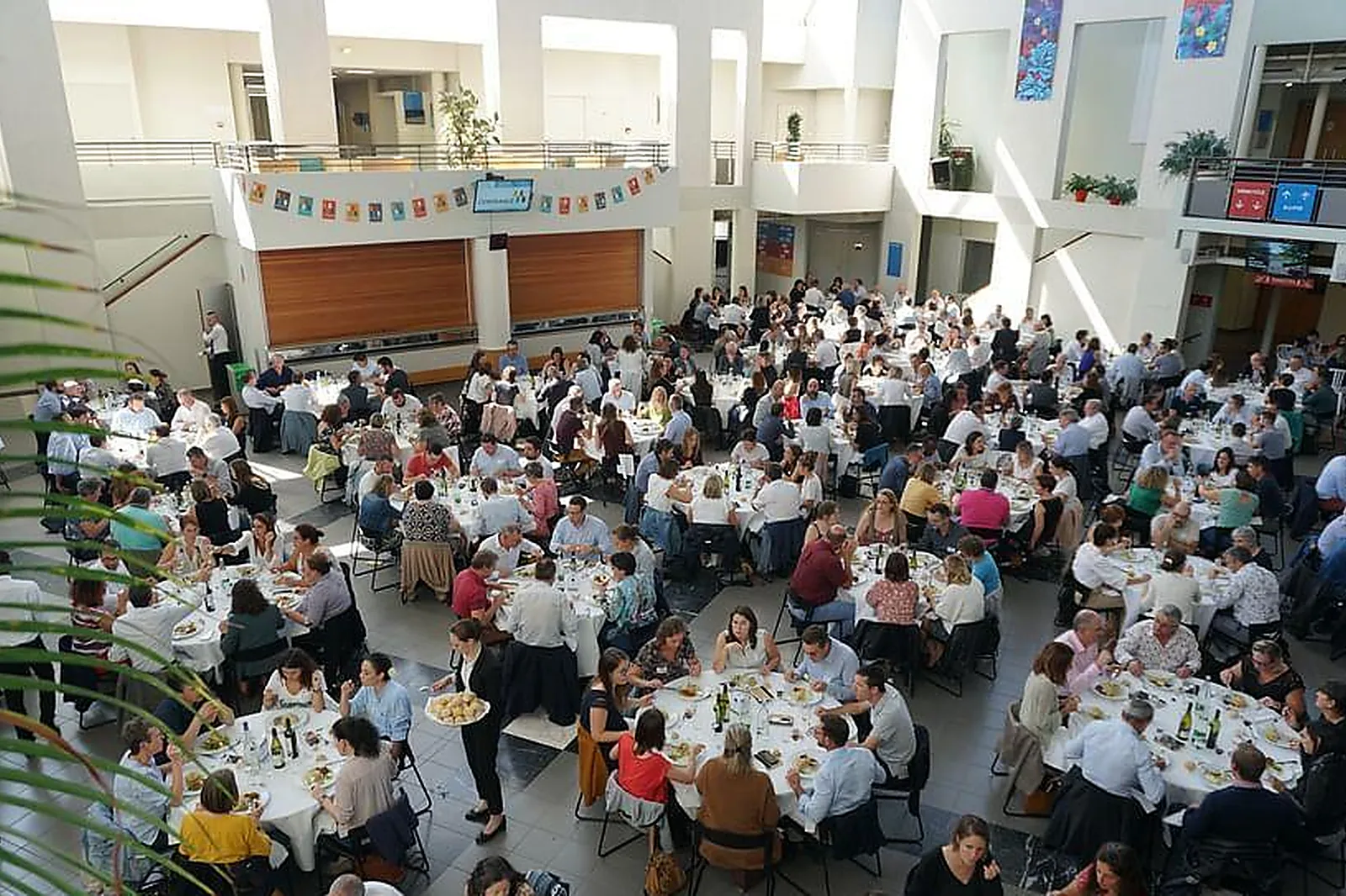 Lieux événementiels, CENTRE DE CONGRÈS ET D'EXPOSITION DIAGORA