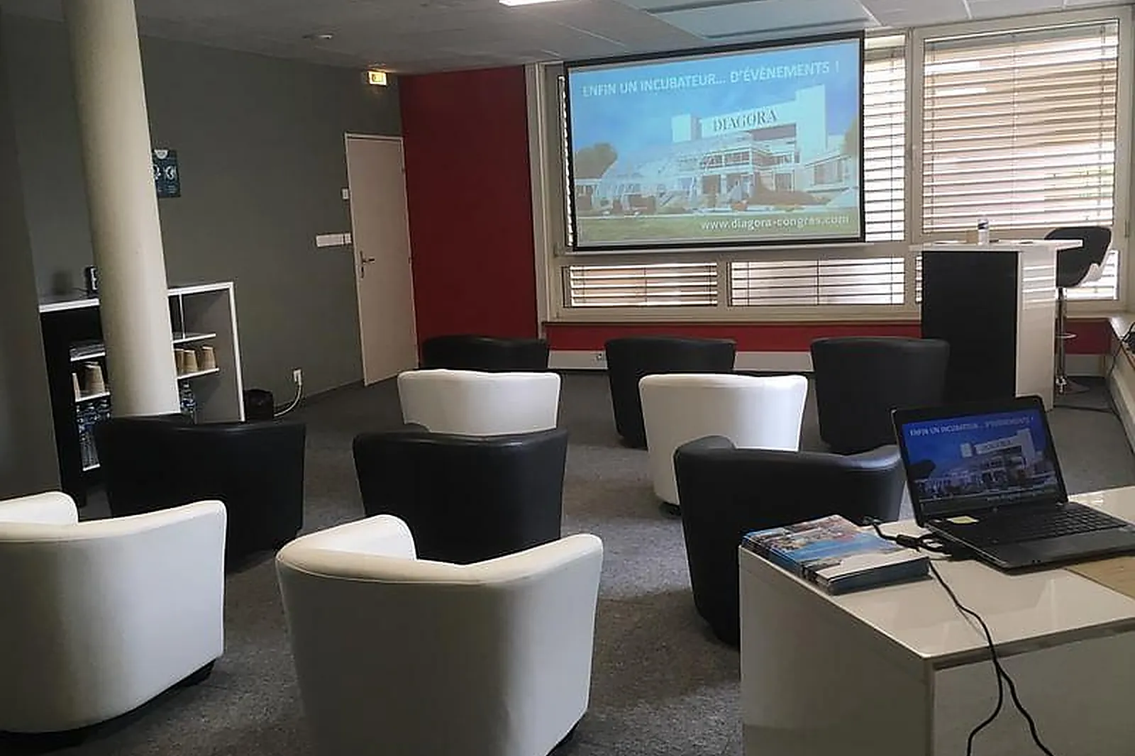 Lieux événementiels, CENTRE DE CONGRÈS ET D'EXPOSITION DIAGORA