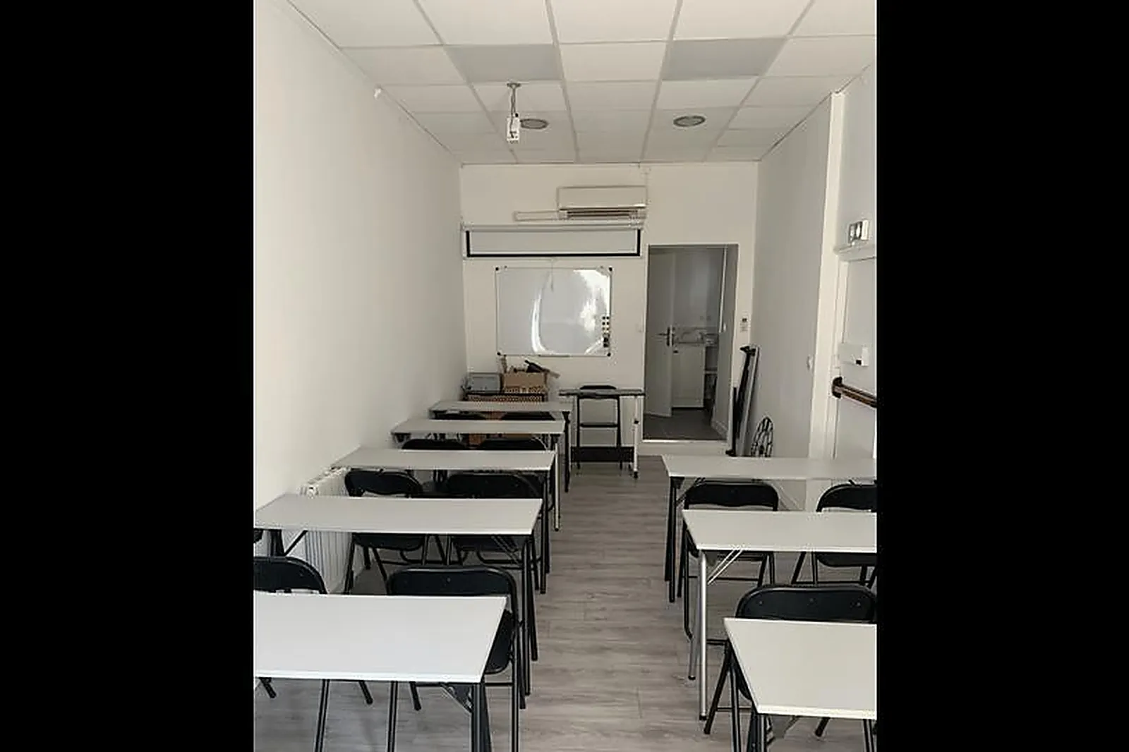 Lieux événementiels, ESPACE THAU ADMIN