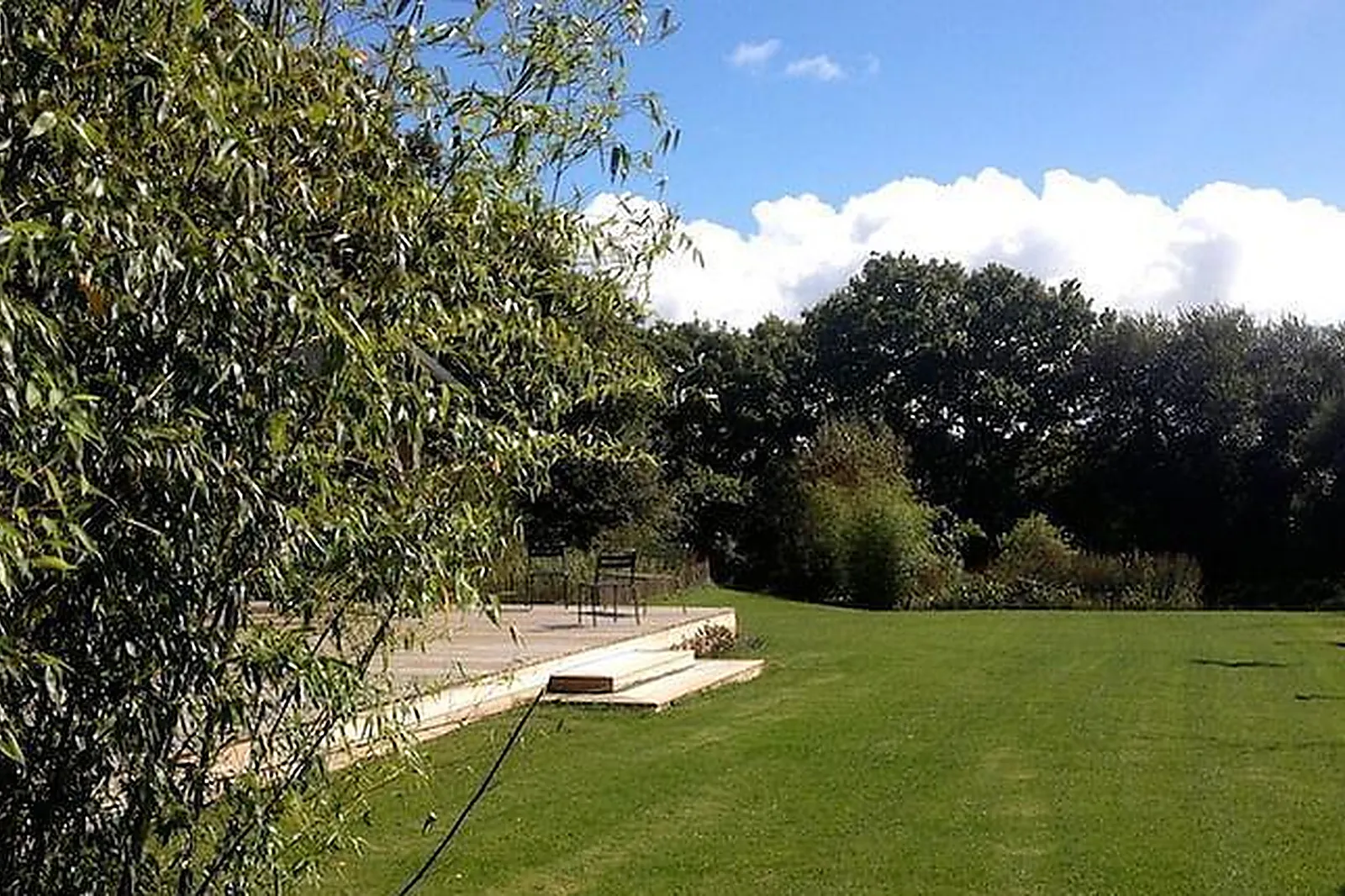 Lieux événementiels, C'EST ICI