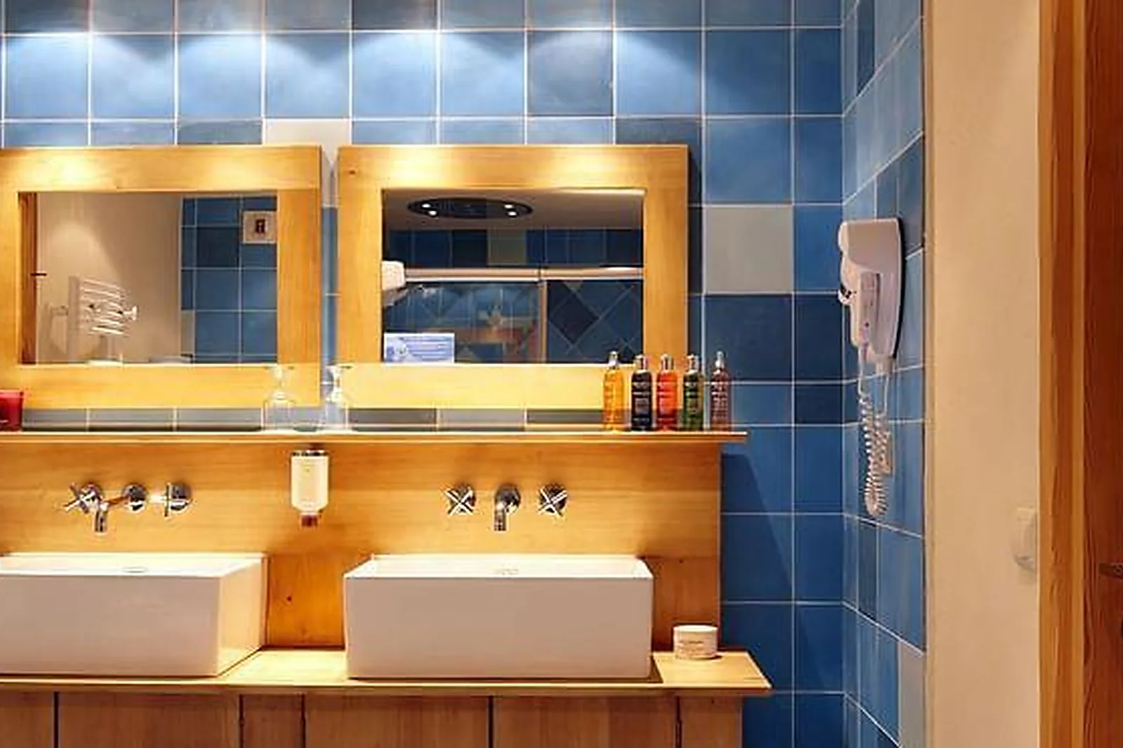 Lieux événementiels, CHALET MOUNIER HÔTEL ****