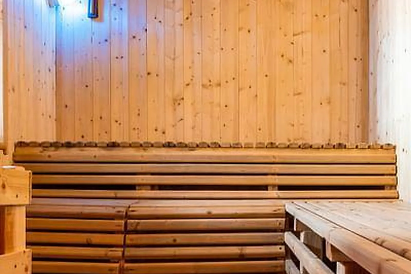 Lieux événementiels, CHALET LE CERF CHE - ECOGÎTE - 4*