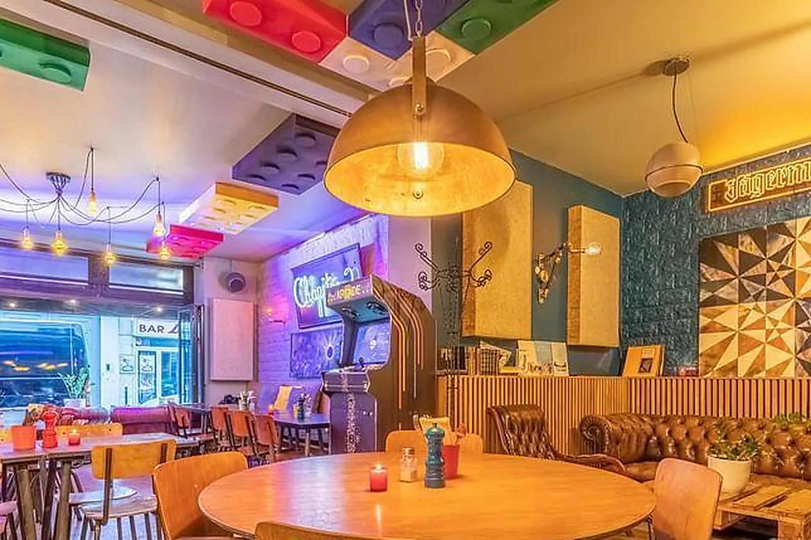 Lieux événementiels, LUXURYHOTELSCHOOL