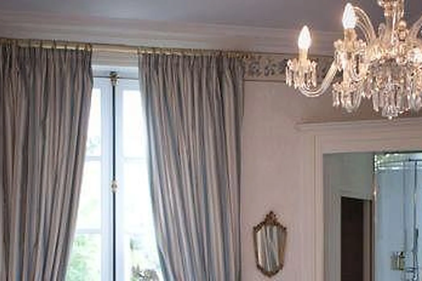 Lieux événementiels, CHATEAU D'APIGNÉ *****