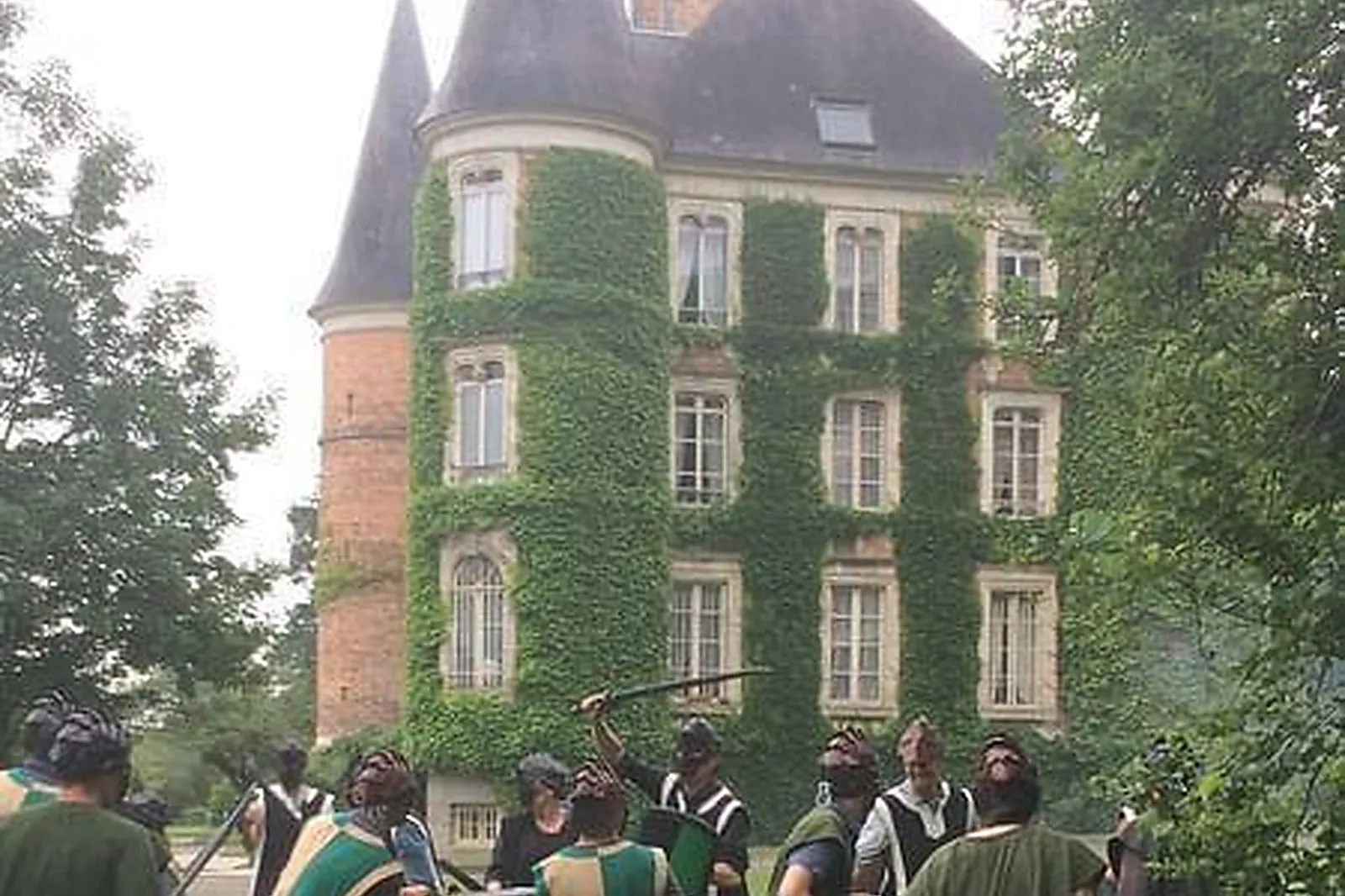 Lieux événementiels, CHATEAU D'APIGNÉ *****