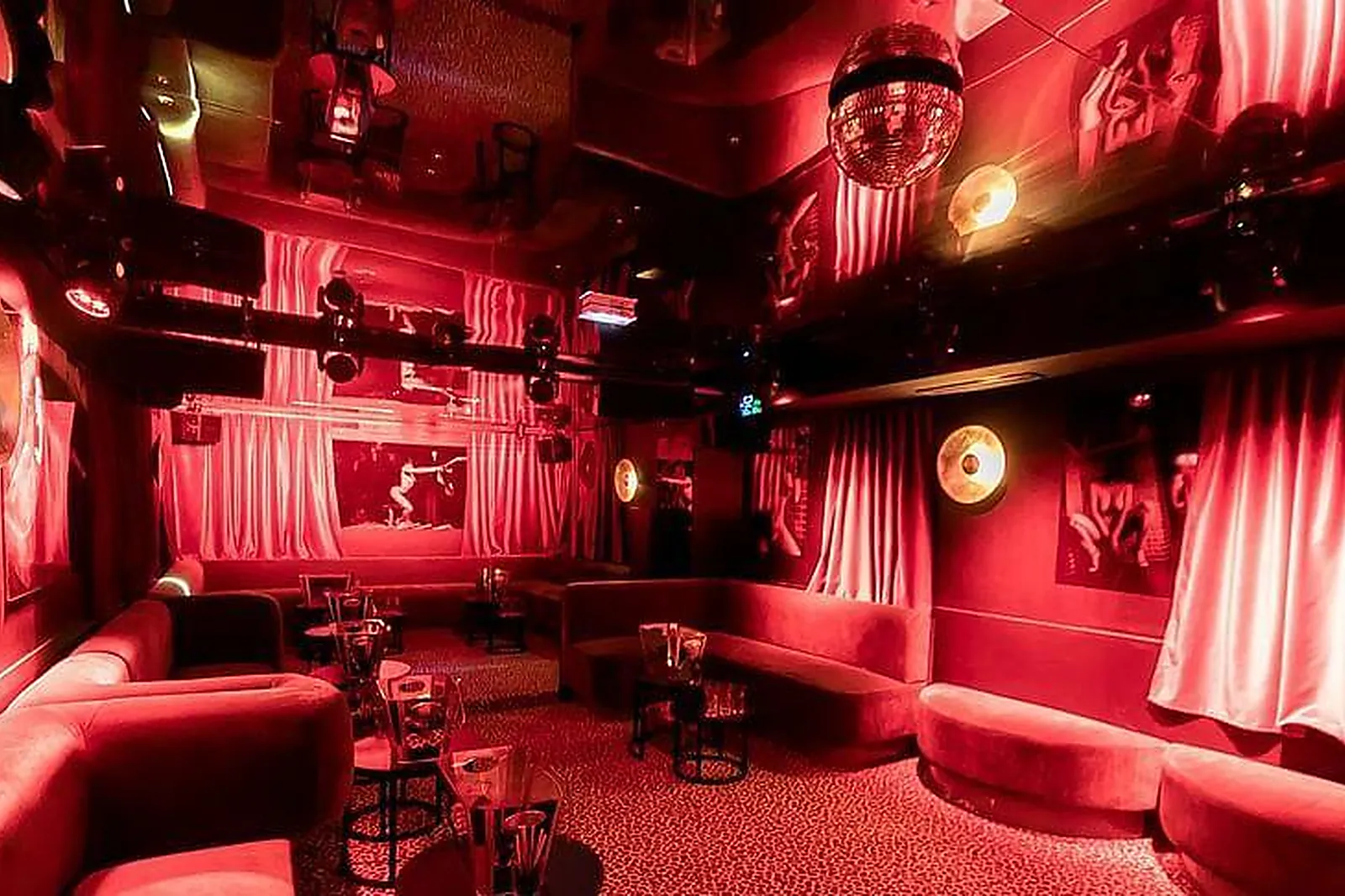 Lieux événementiels, CHEZ MOUNE