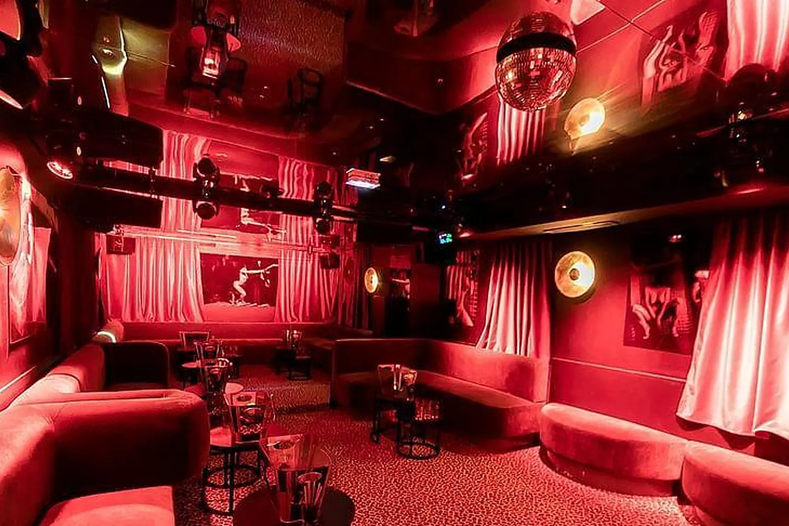 Lieux événementiels, CHEZ MOUNE