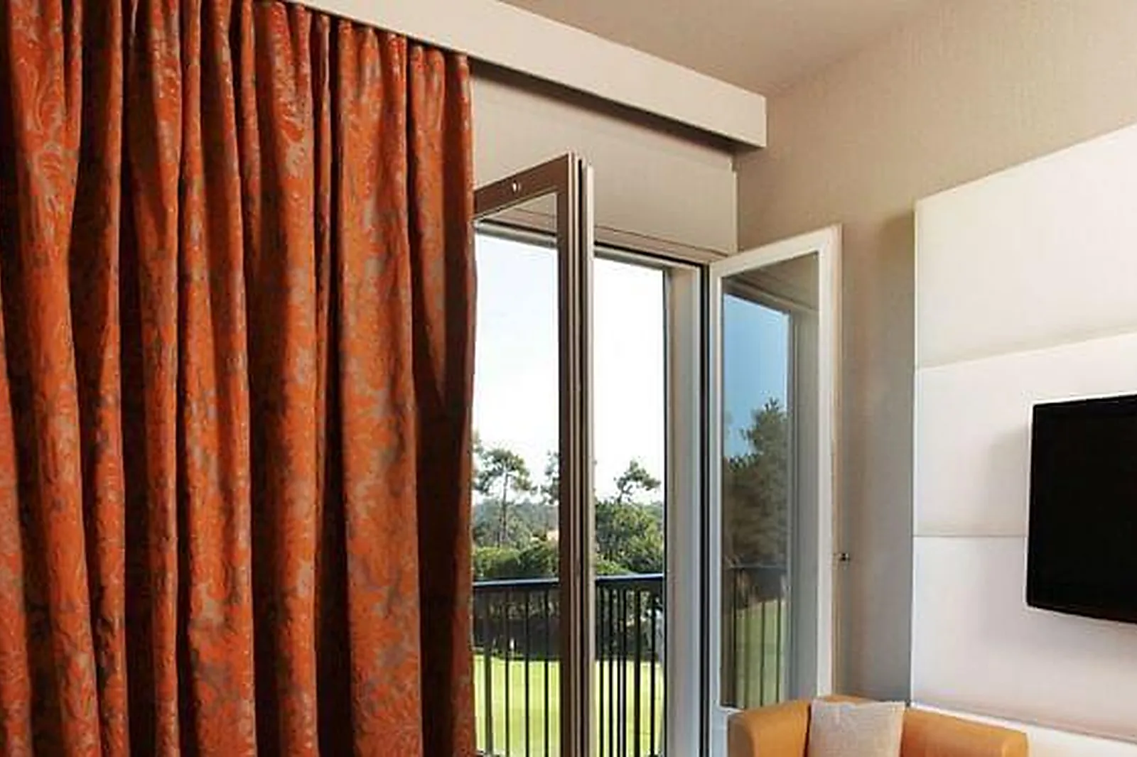 Lieux événementiels, CHIBERTA & GOLF ****