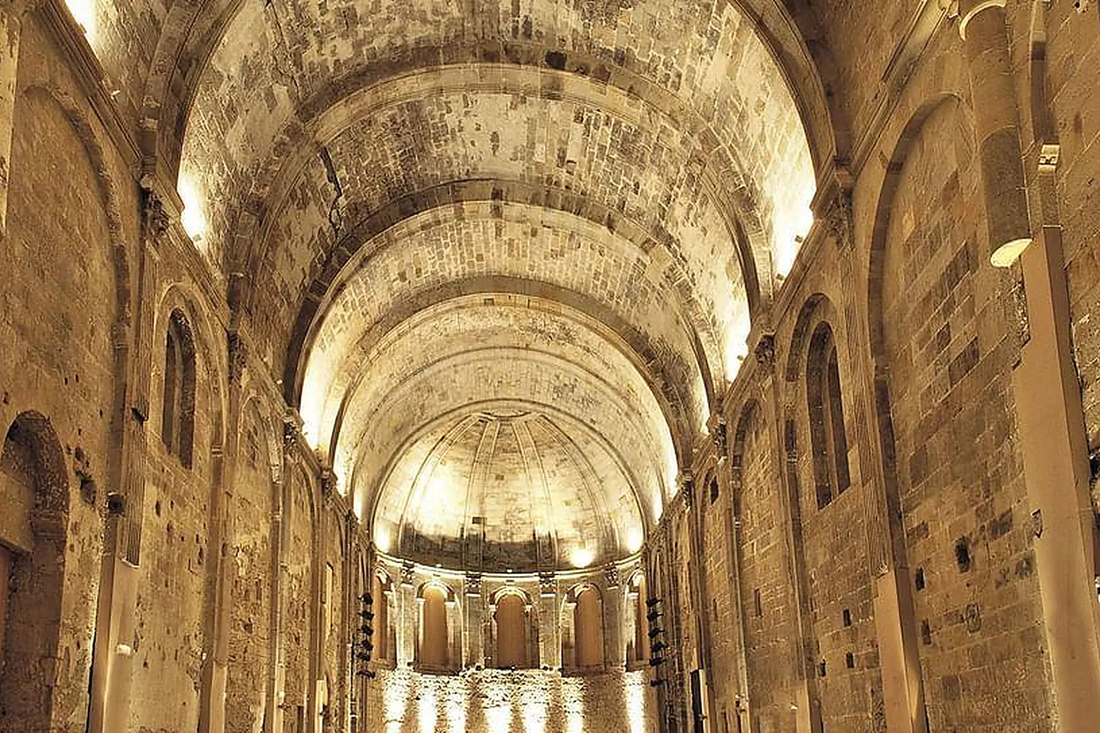 Lieux événementiels, CHÂTEAU-ABBAYE DE CASSAN