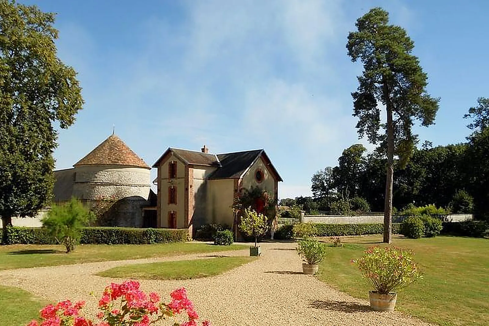 Lieux événementiels, CHÂTEAU BARTHÉLEMY