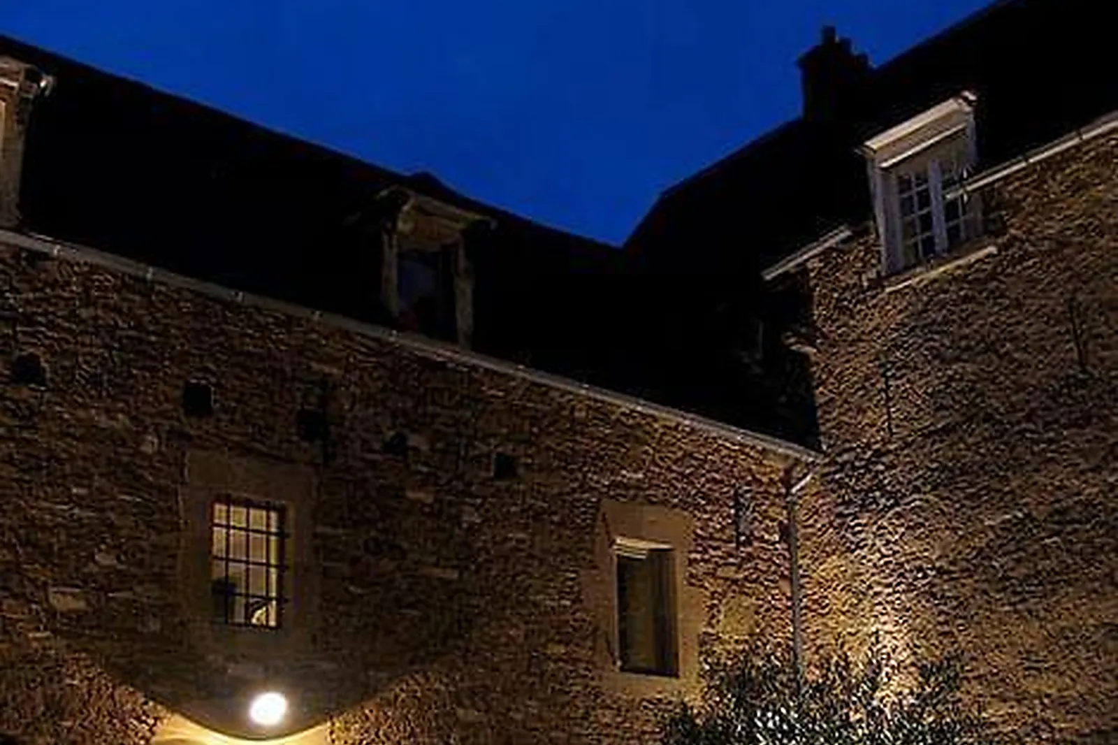 Lieux événementiels, CHÂTEAU DE LABRO