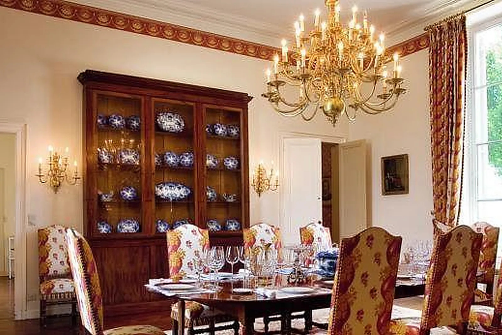 Lieux événementiels, CHÂTEAU FOMBRAUGE