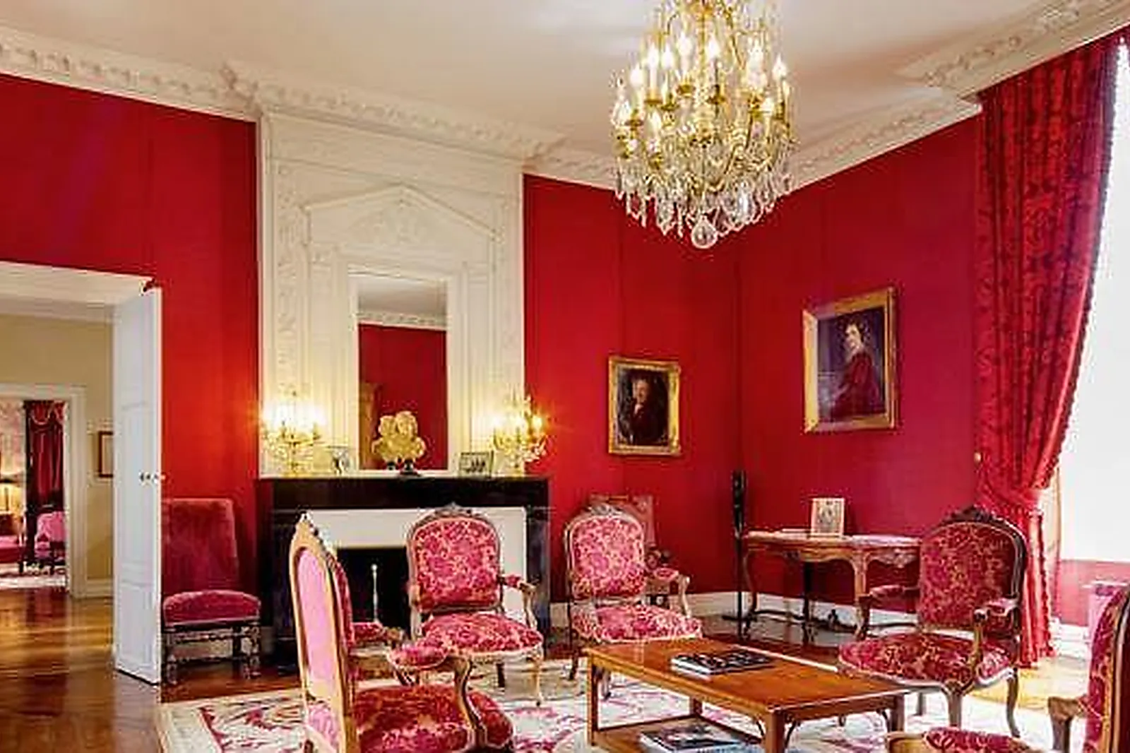 Lieux événementiels, CHÂTEAU FOMBRAUGE